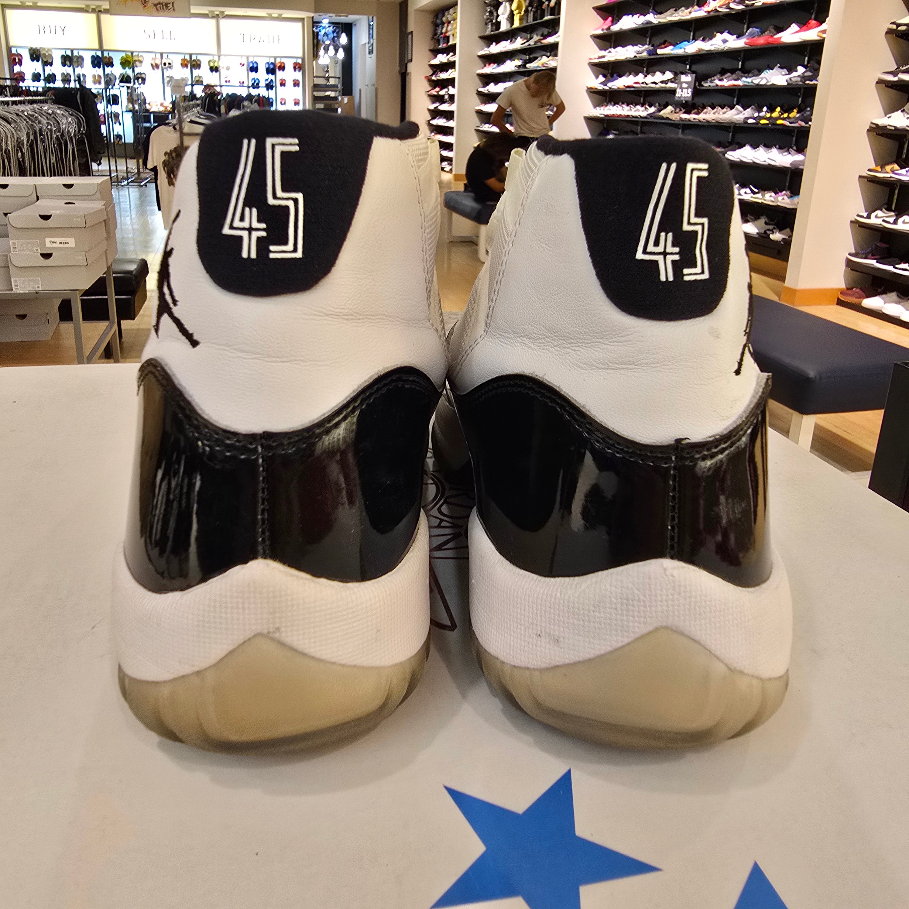 Jordan 11 Retro Concord (2018) SZ 8.5 USED NO BOX