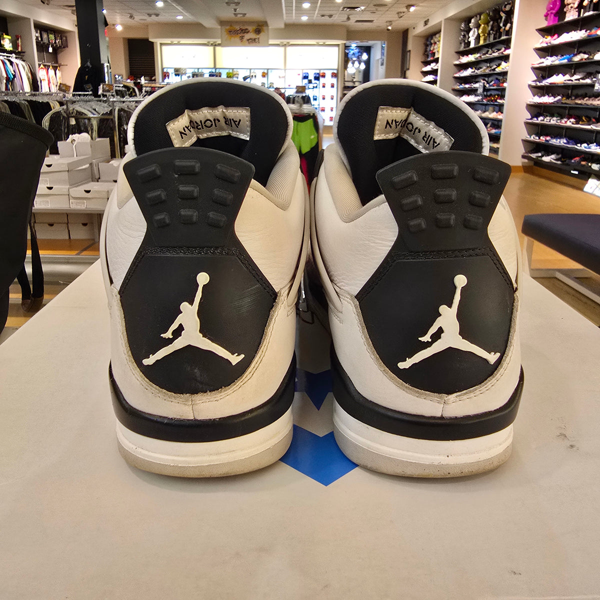 Jordan 4 Retro Military Black SZ 9.5 USED