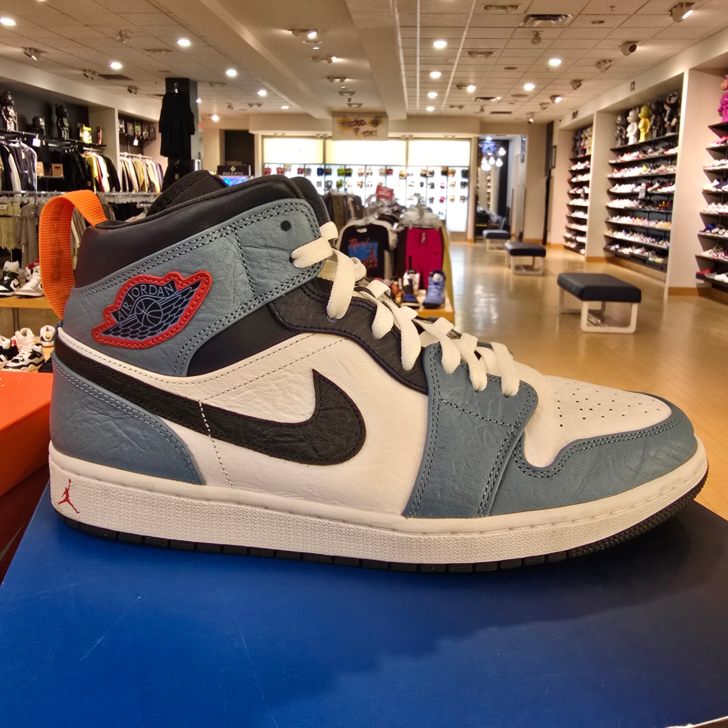 Jordan 1 Mid Fearless Facetasm SZ 12 USED REP BOX