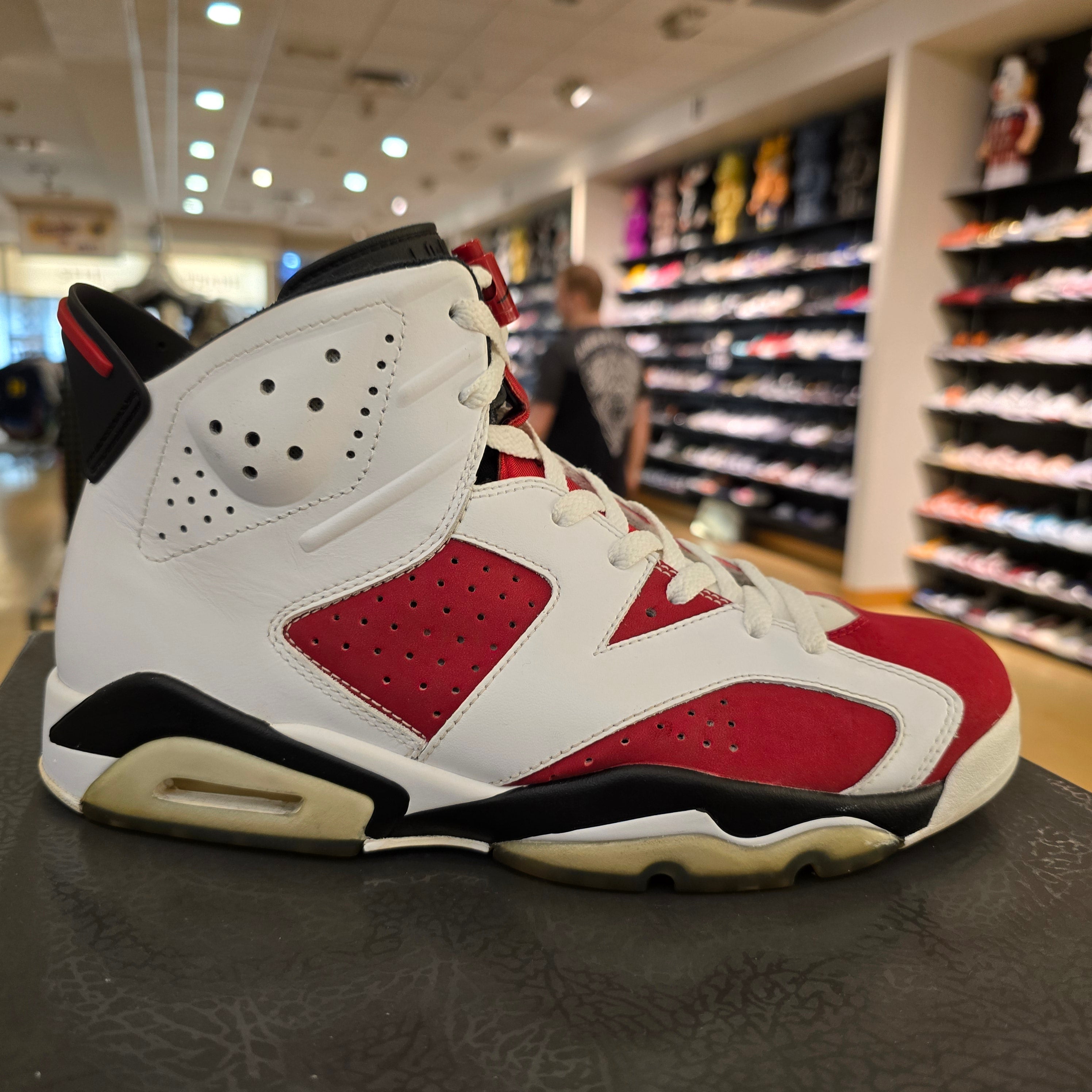 Jordan 6 Retro Carmine (2021) SZ 8.5 USED