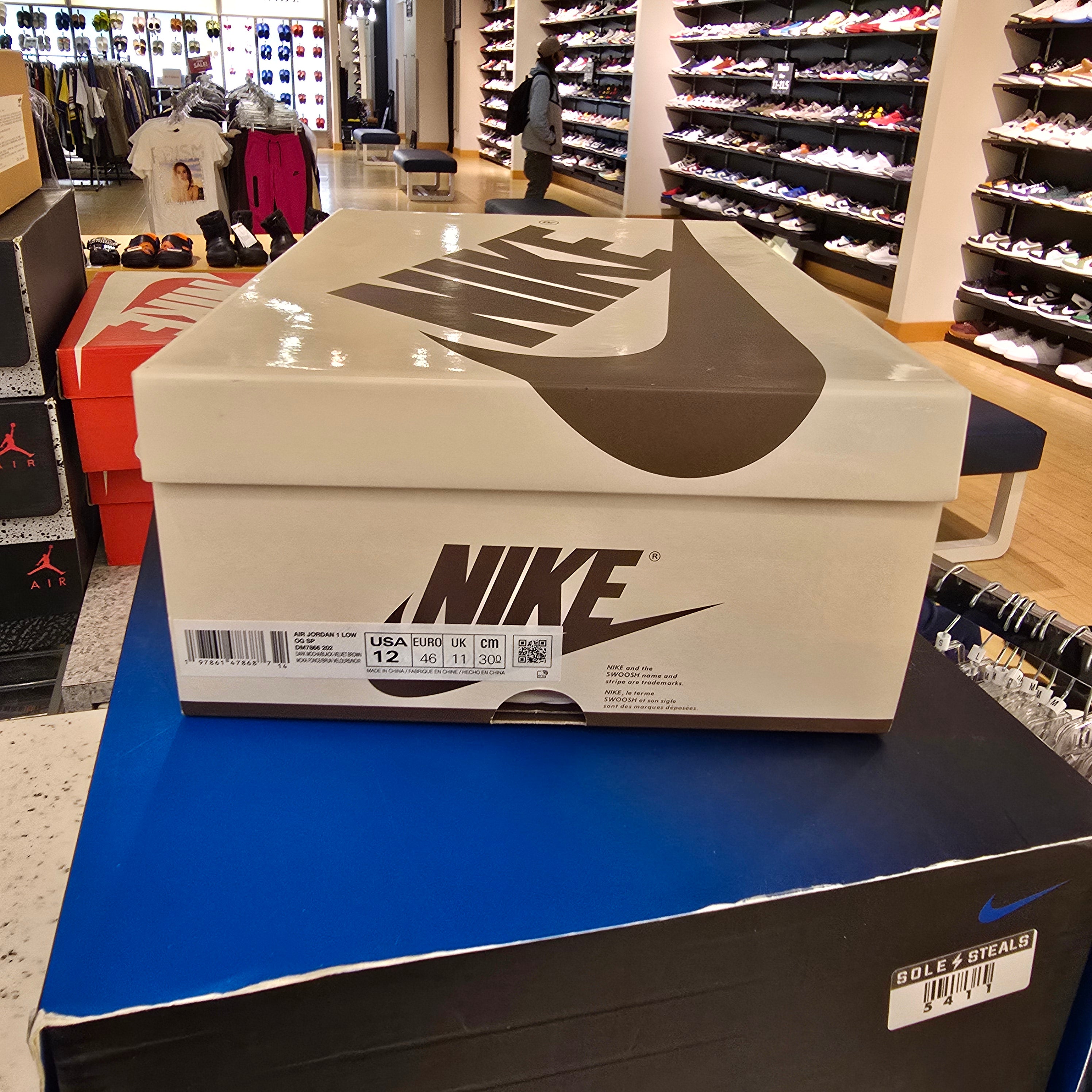 Jordan 1 Retro Low OG SP Travis Scott Velvet Brown SZ 12