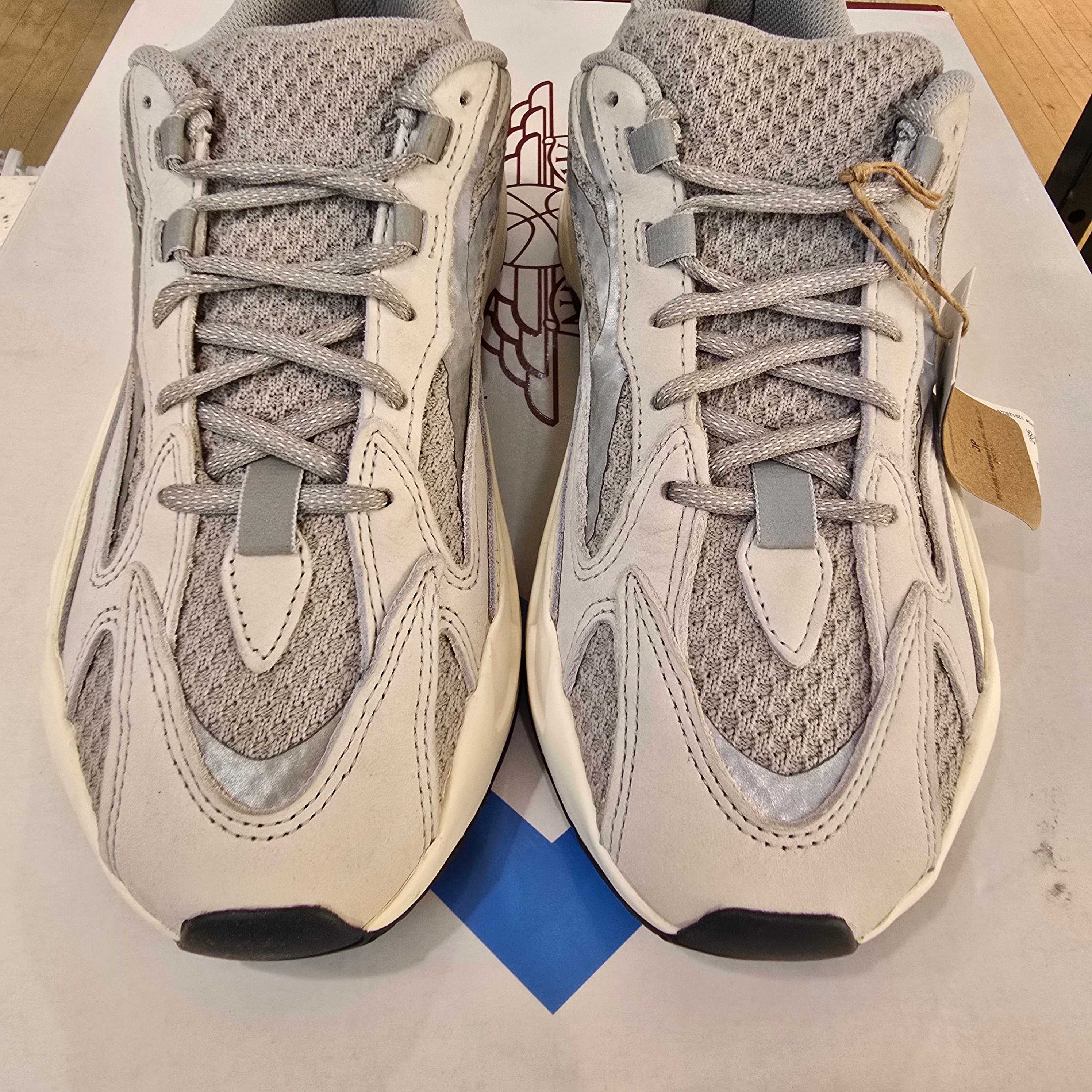 Adidas Yeezy Boost 700 V2 Static SZ 9.5