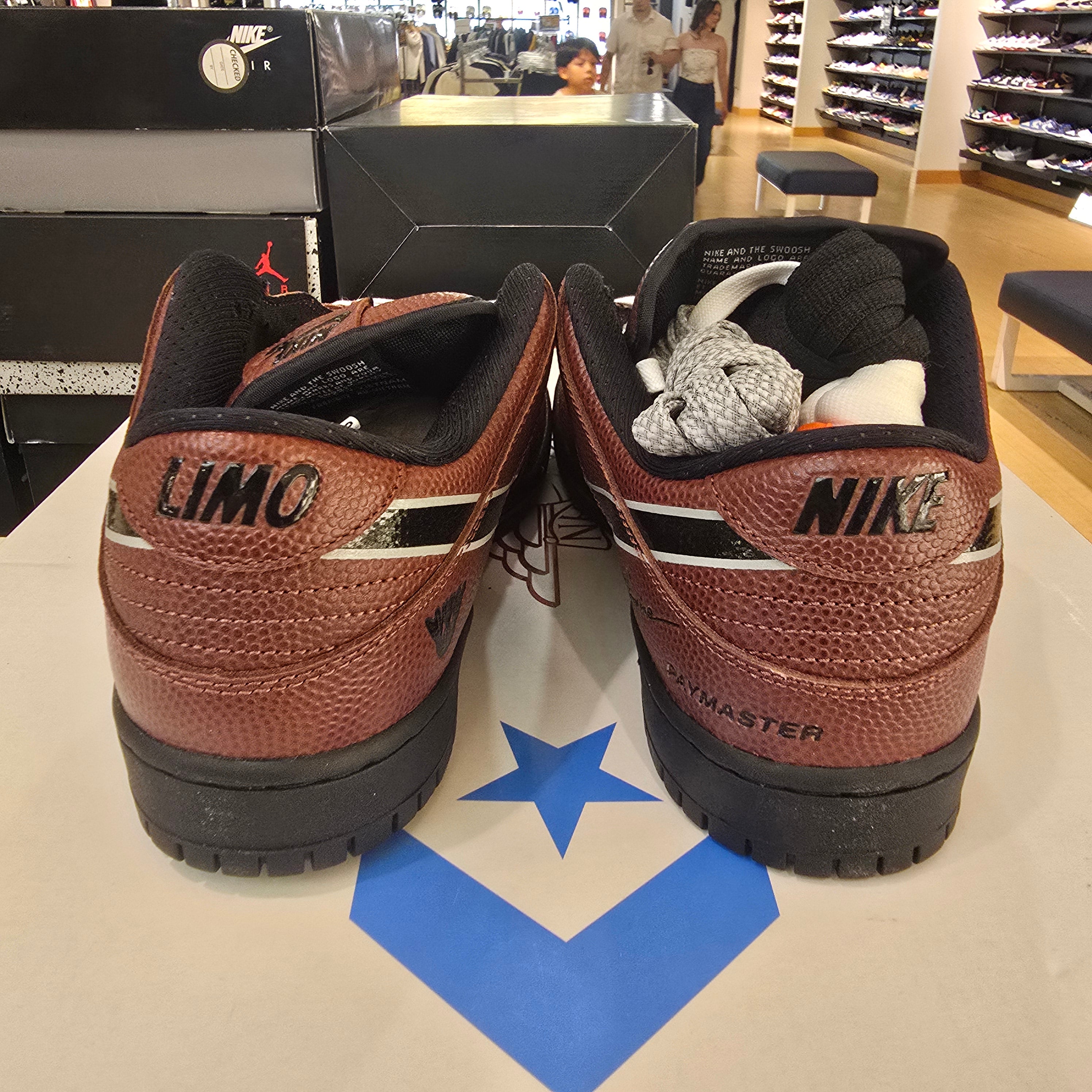 Nike SB Dunk Low Limousine Skateboards SZ 10