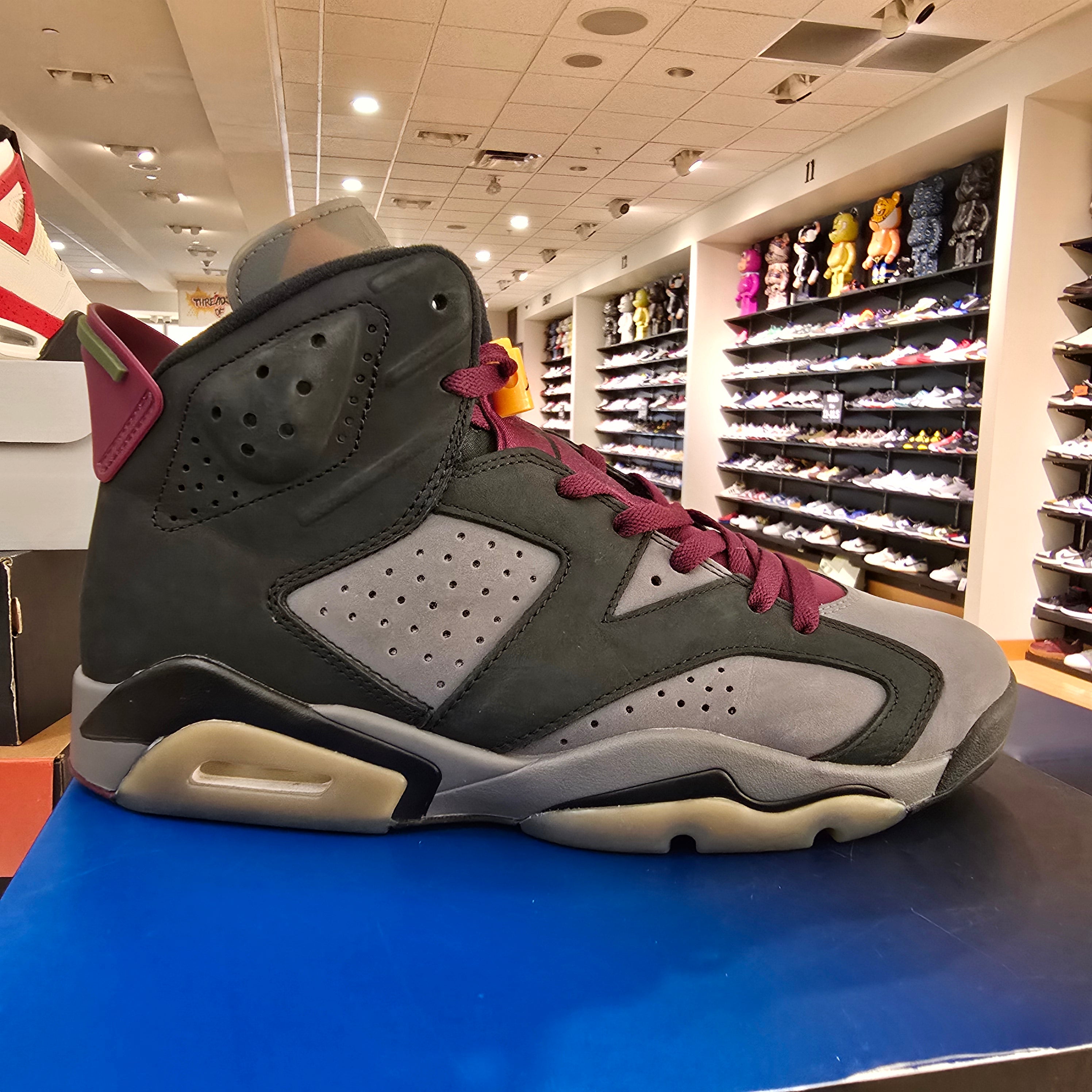 Jordan 6 Retro Bordeaux SZ 10 USED