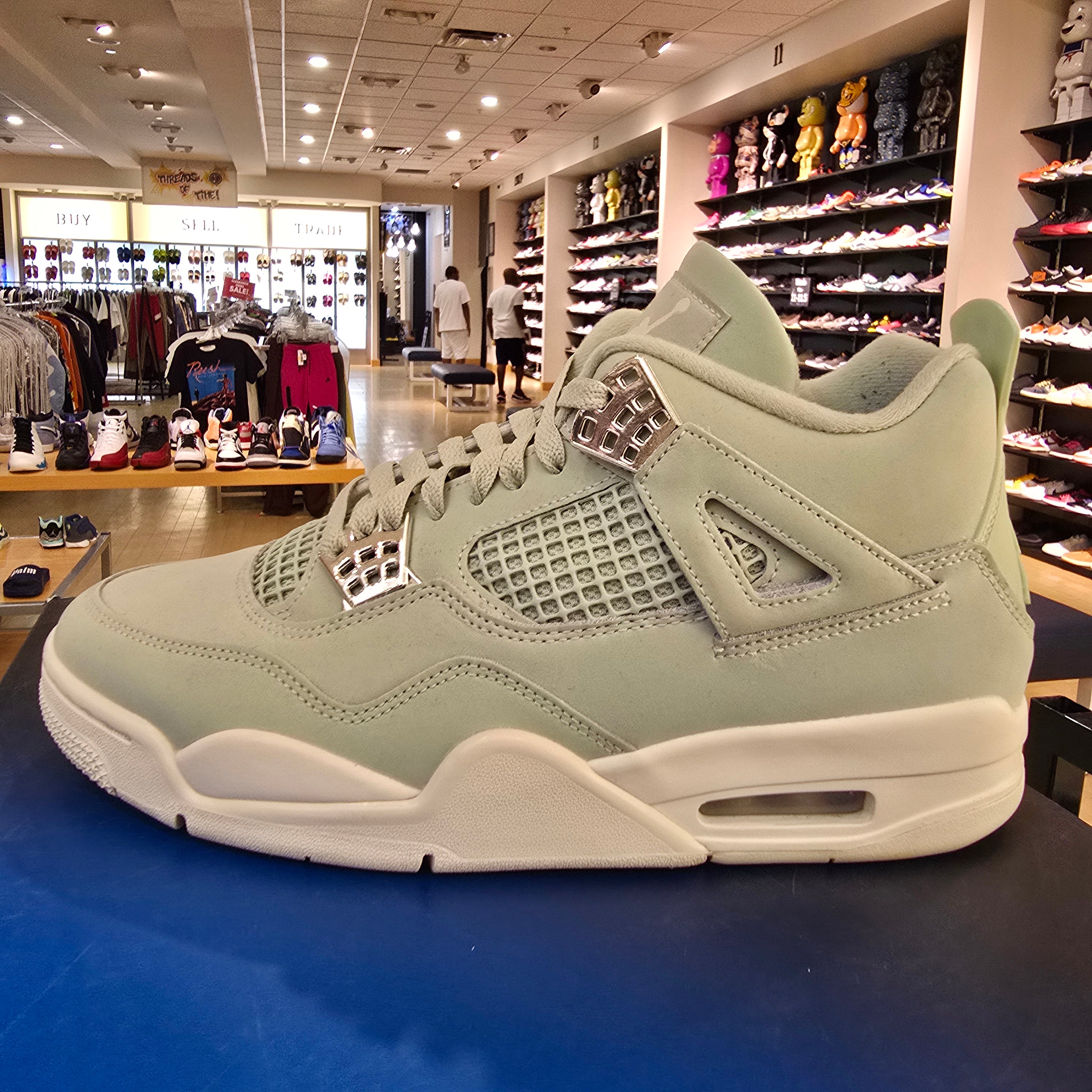 Jordan 4 Retro Seafoam Sail (Women's) SZ 11/9.5M USED