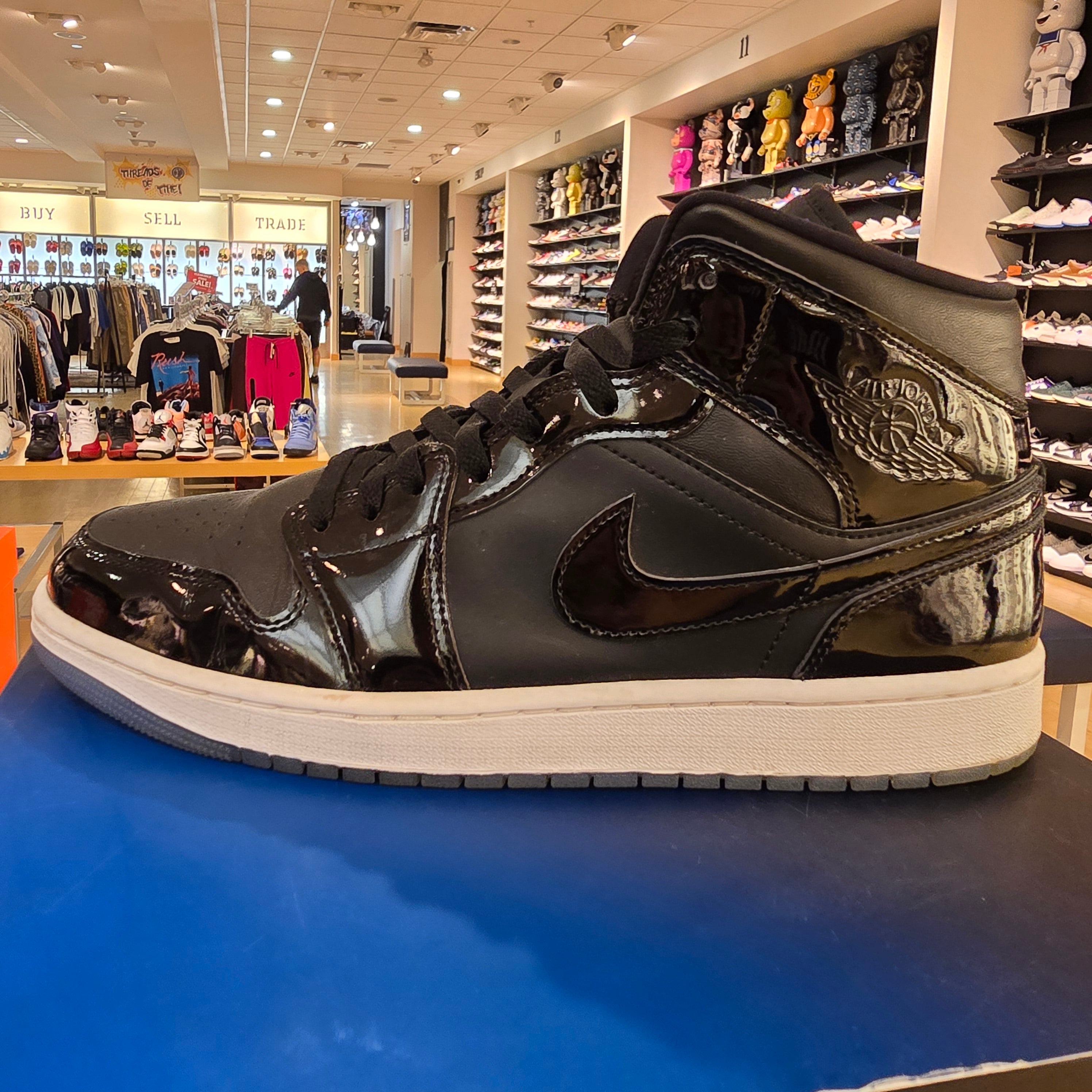 Jordan 1 Mid SE Space Jam SZ 12 USED