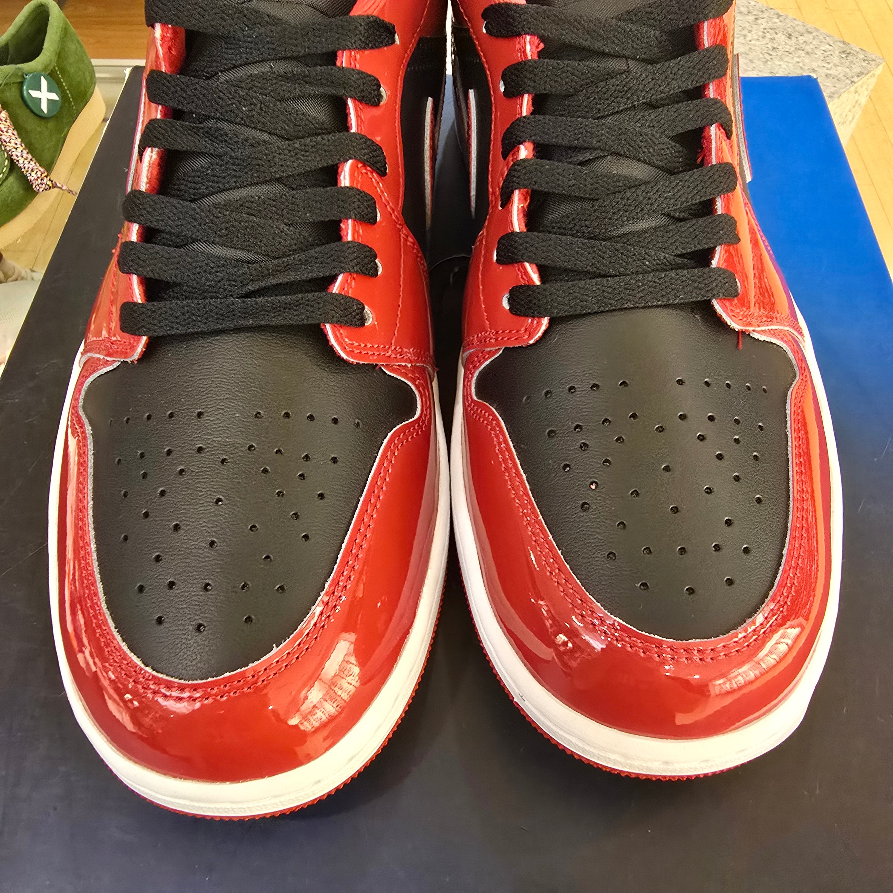 Jordan 1 Low SE Patent Varsity Red Black SZ 8 MISSING LID