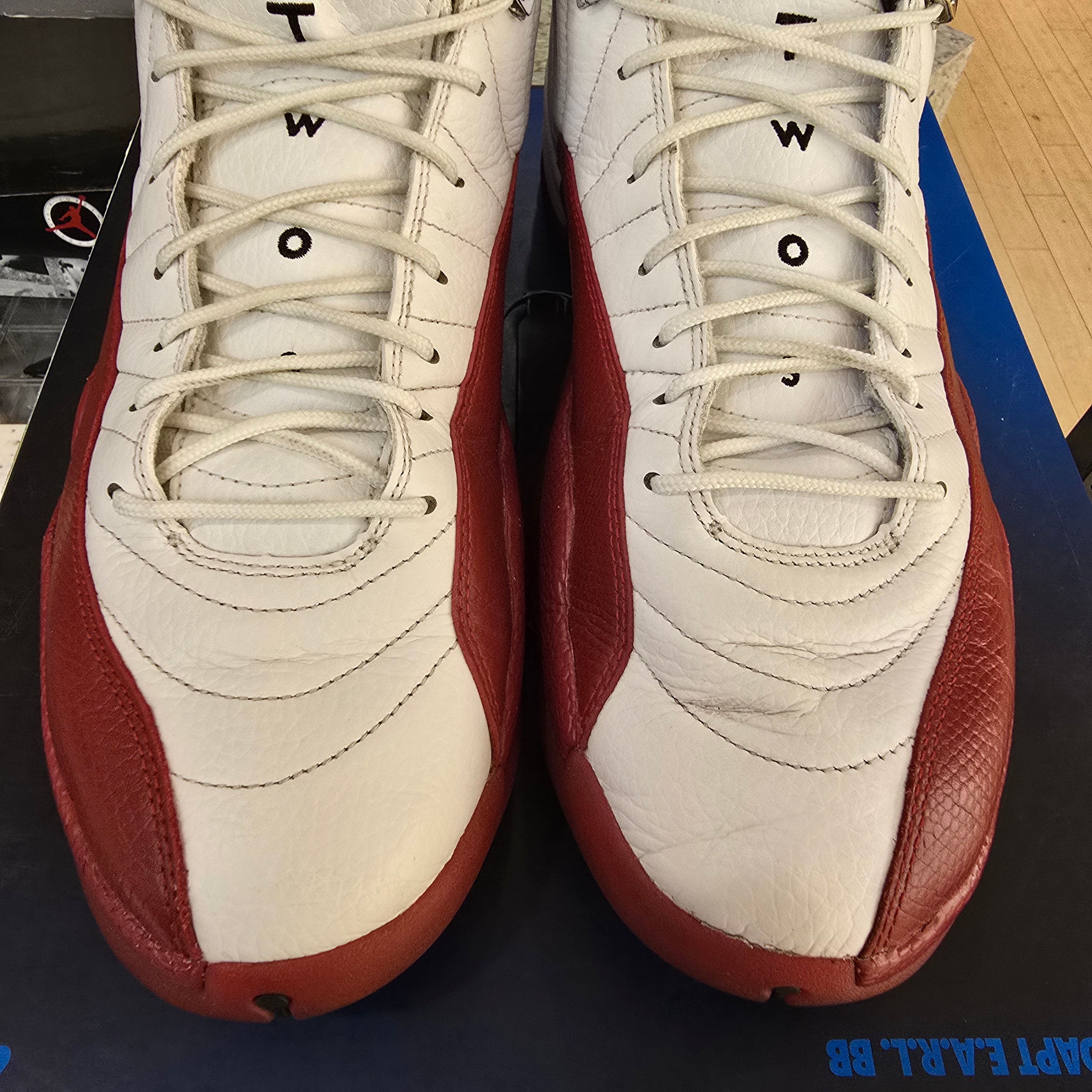 Jordan 12 Retro Cherry (2009) SZ 12 USED (SEPERATION NOT SAFE TO WEAR)