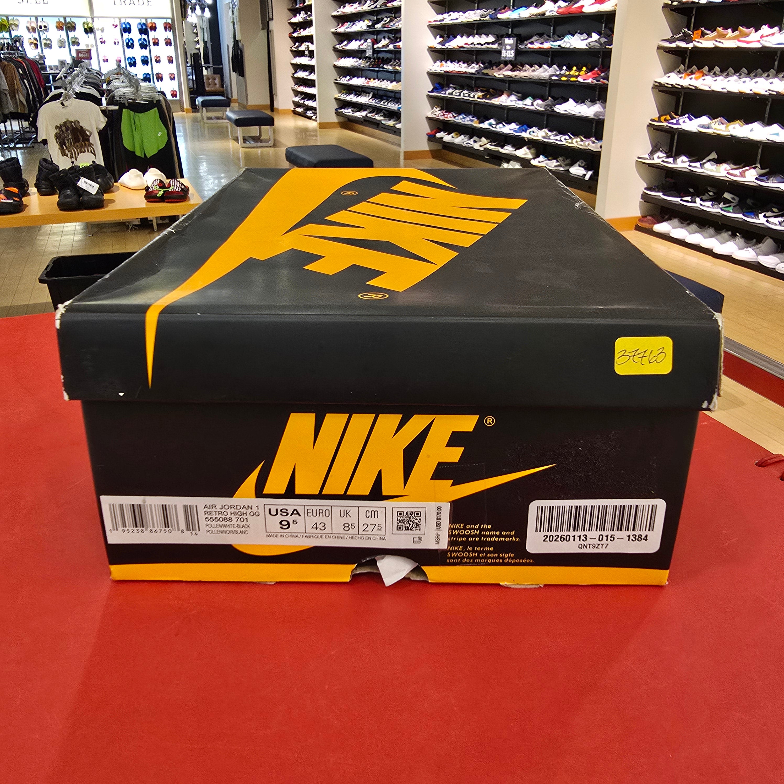 Jordan 1 Retro High Pollen SZ 9.5 USED