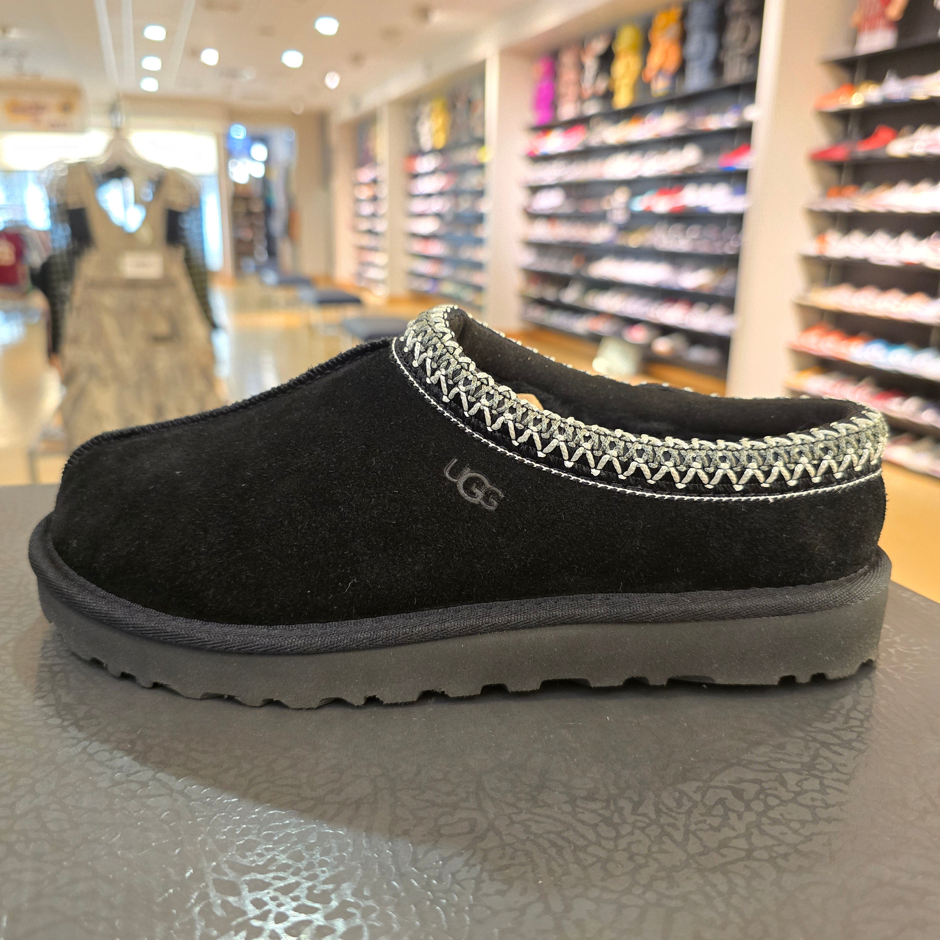 UGG Tasman Slipper Black (Women's) SZ 8/6.5M