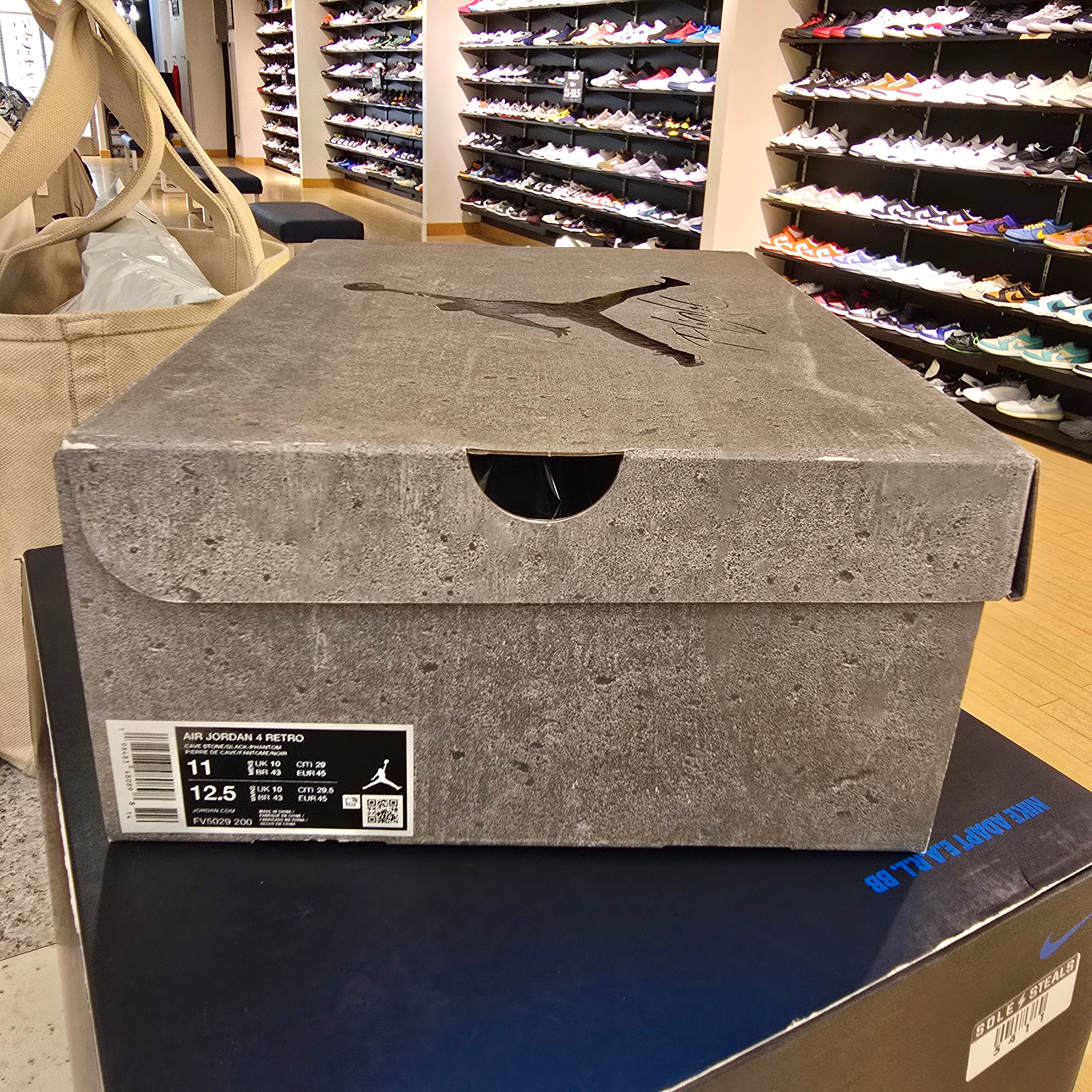 Jordan 4 Retro Cave Stone SZ 11