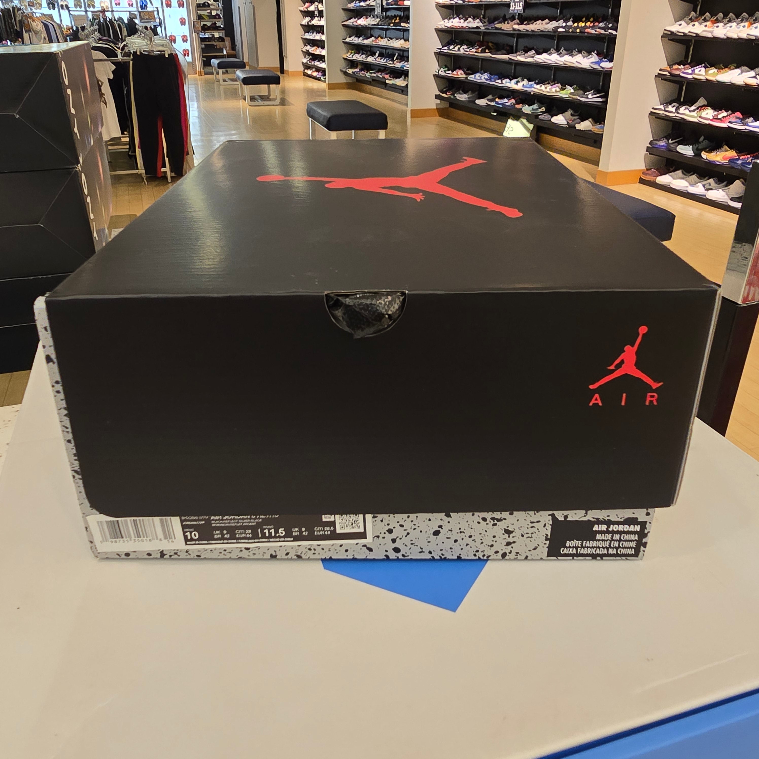 Jordan 6 Retro Cap and Gown SZ 10