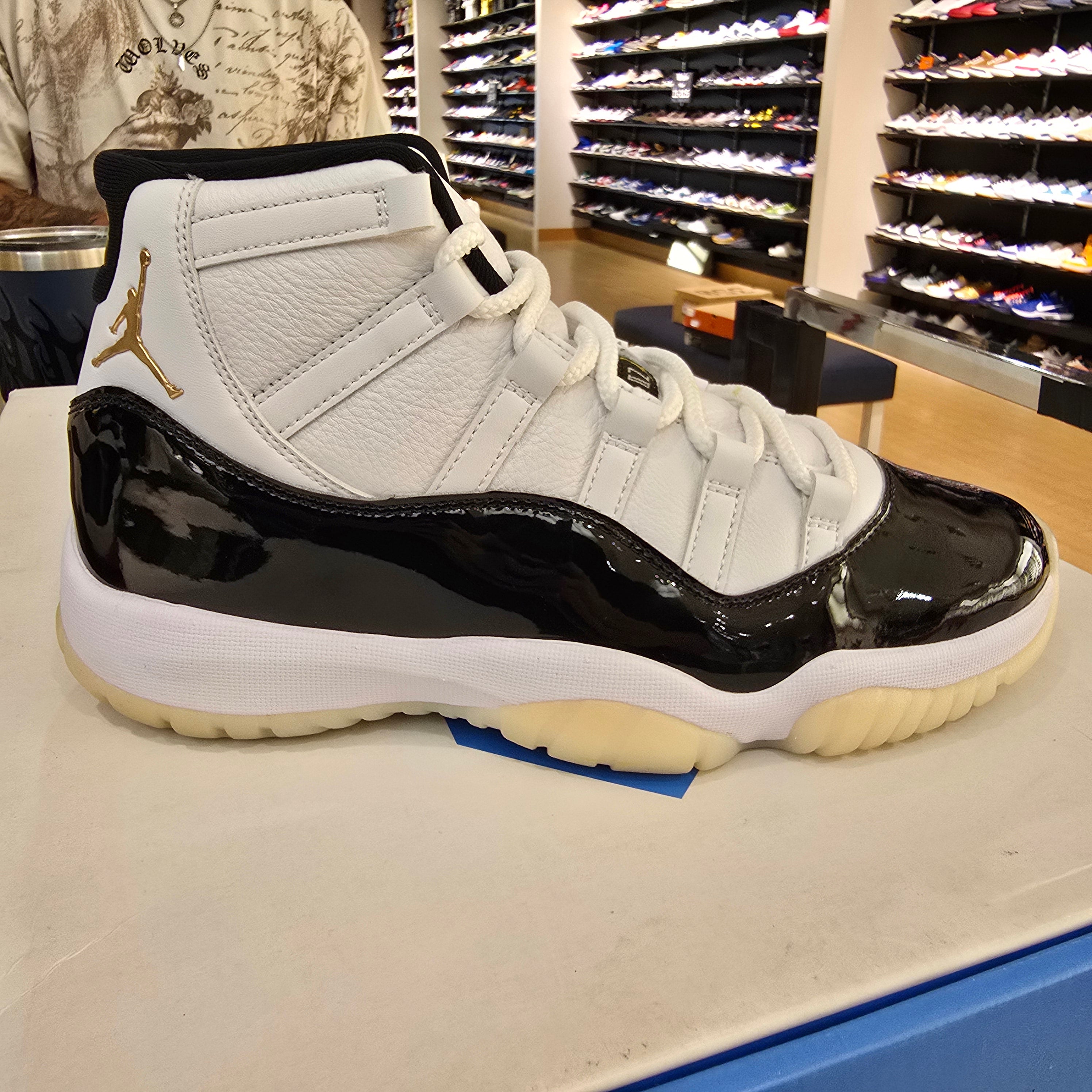 Jordan 11 Retro DMP Gratitude (2023) SZ 9 USED