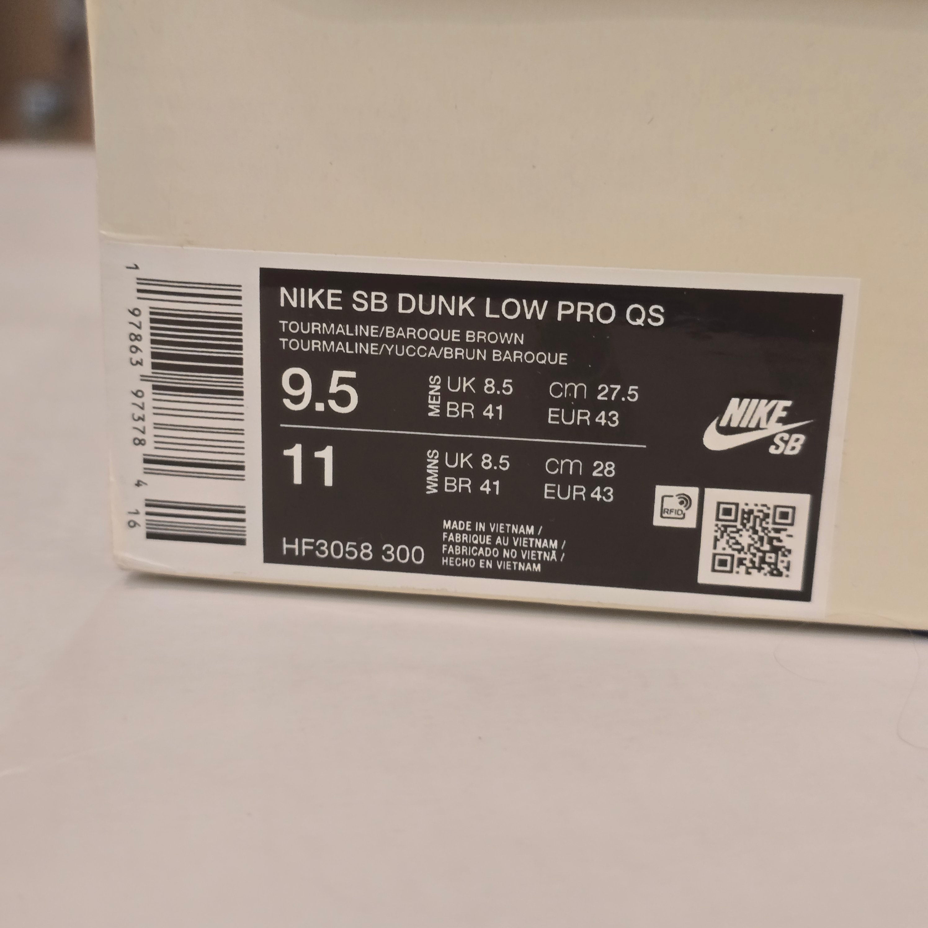 Nike SB Dunk Low Rodeo Tourmaline SZ 9.5