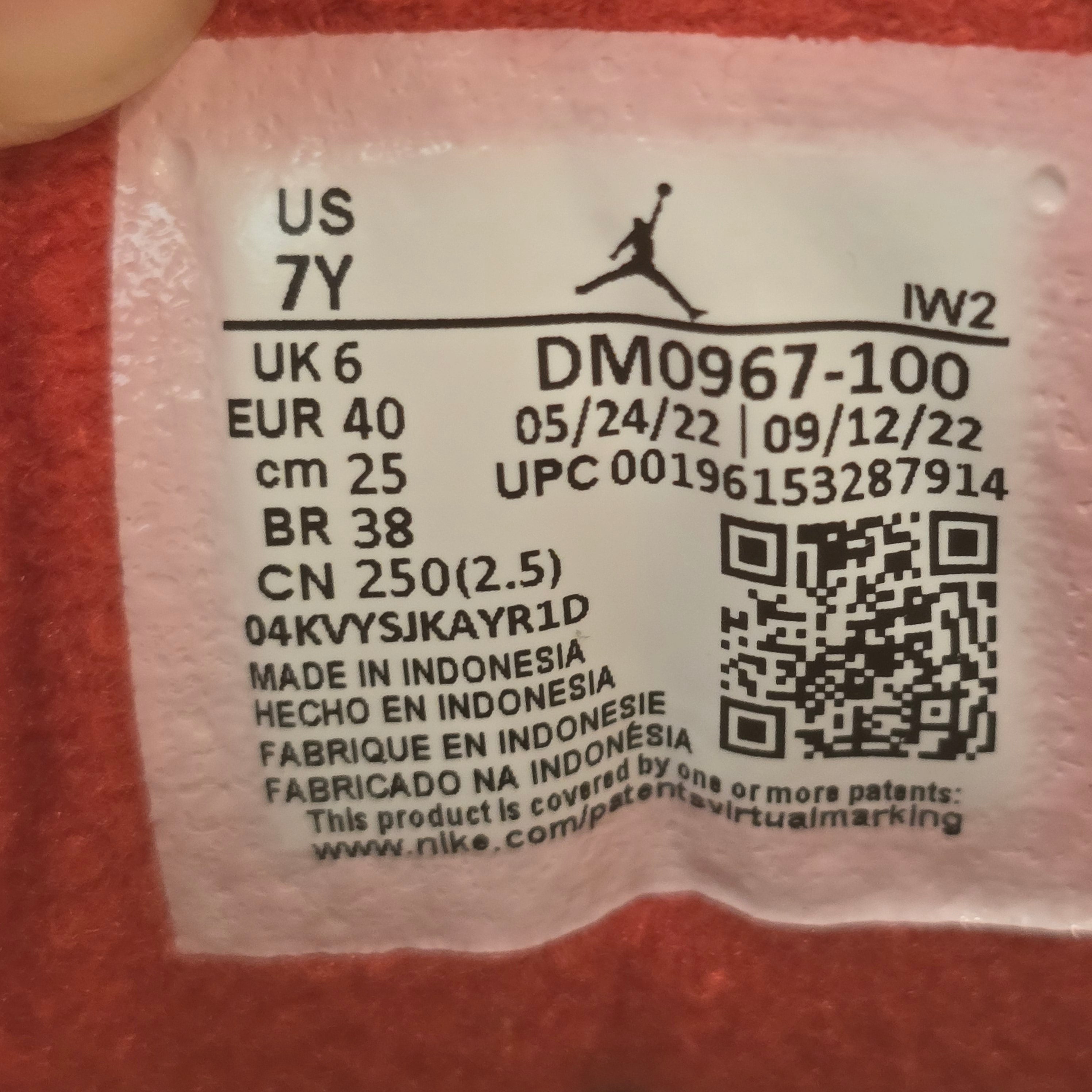 Jordan 3 Retro White Cement Reimagined (GS) SZ 7Y