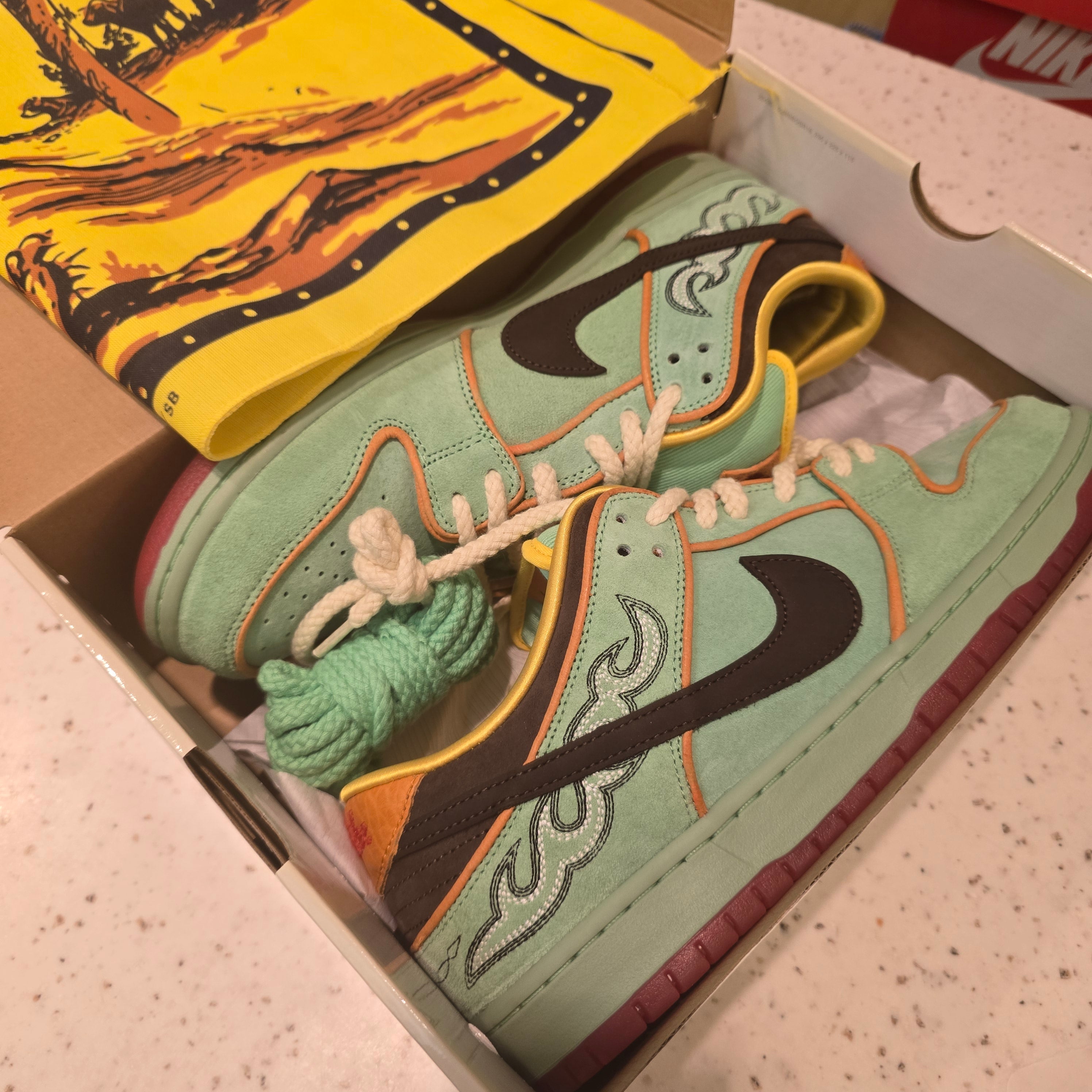 Nike SB Dunk Low Rodeo Tourmaline SZ 12