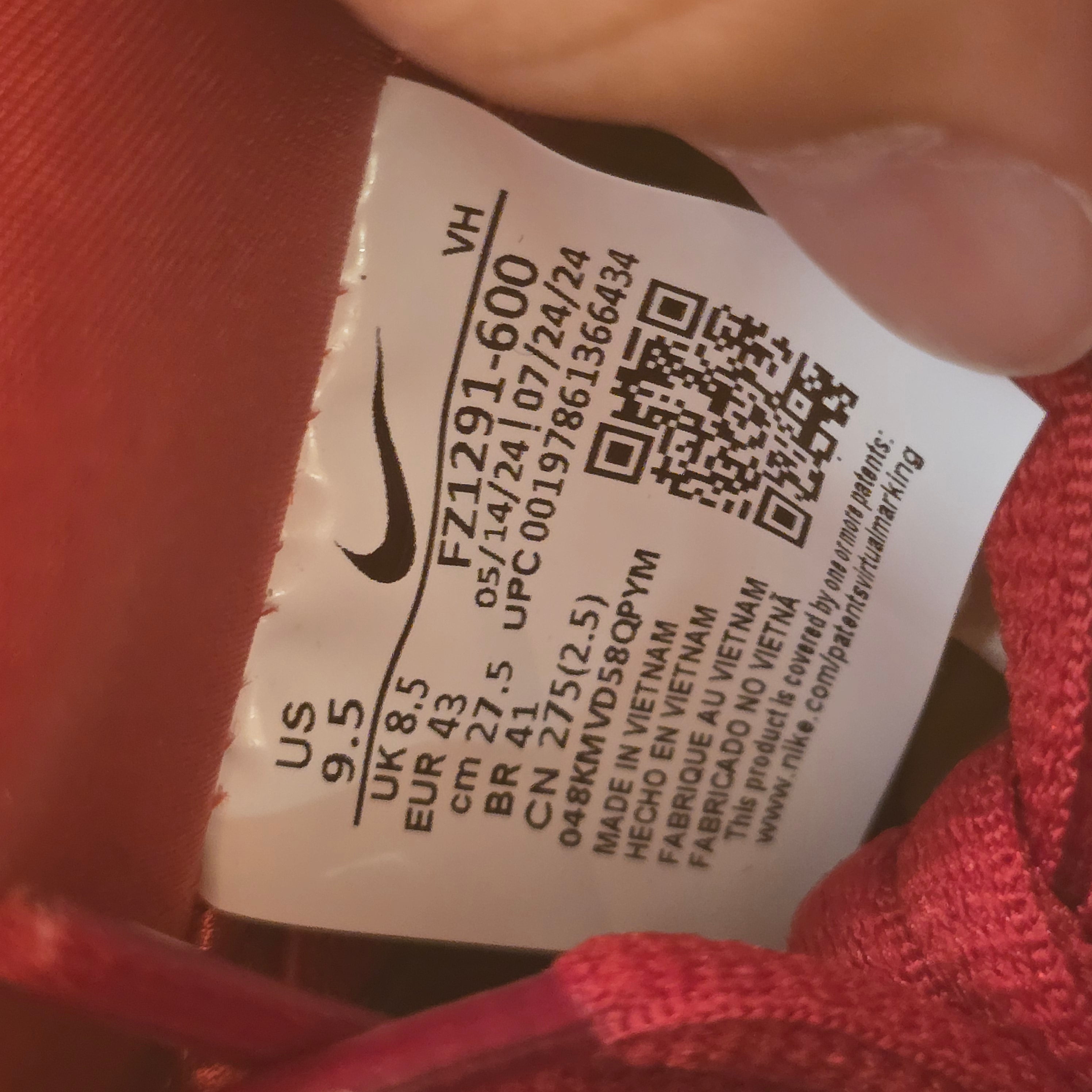Nike SB Dunk Low The Wizard of Ozz Poppy Field SZ 9.5