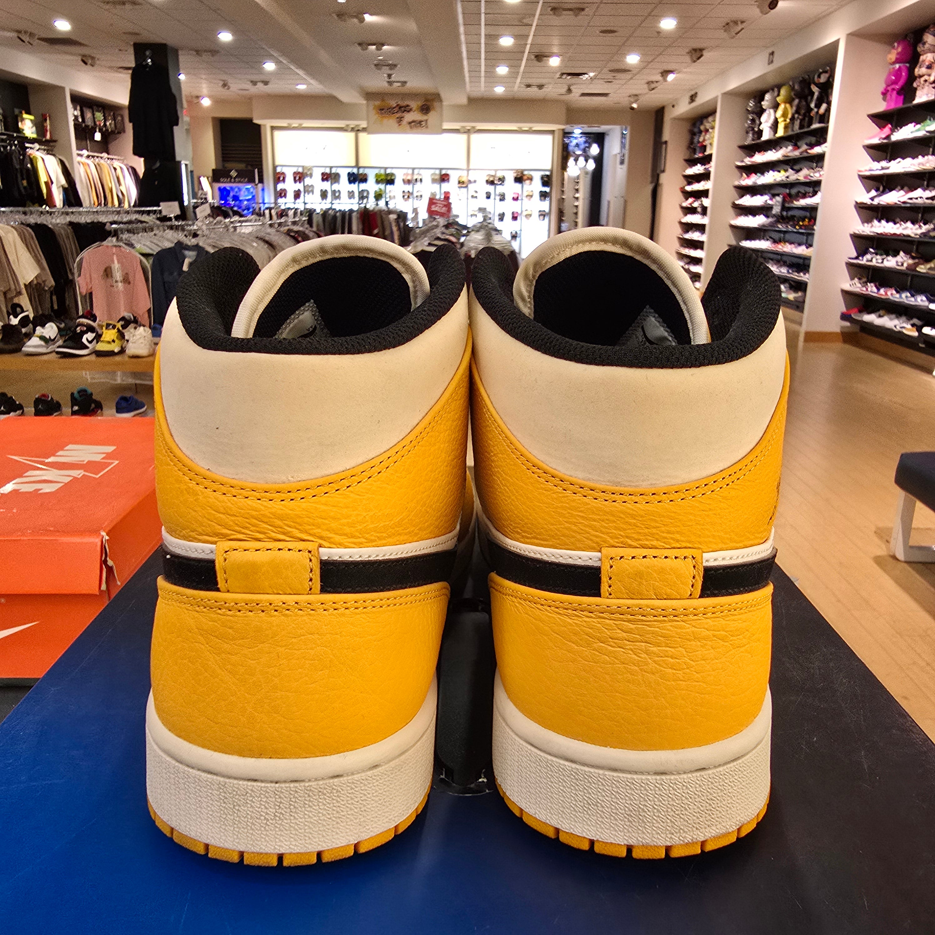 Jordan 1 Mid SE Lakers SZ 12 USED