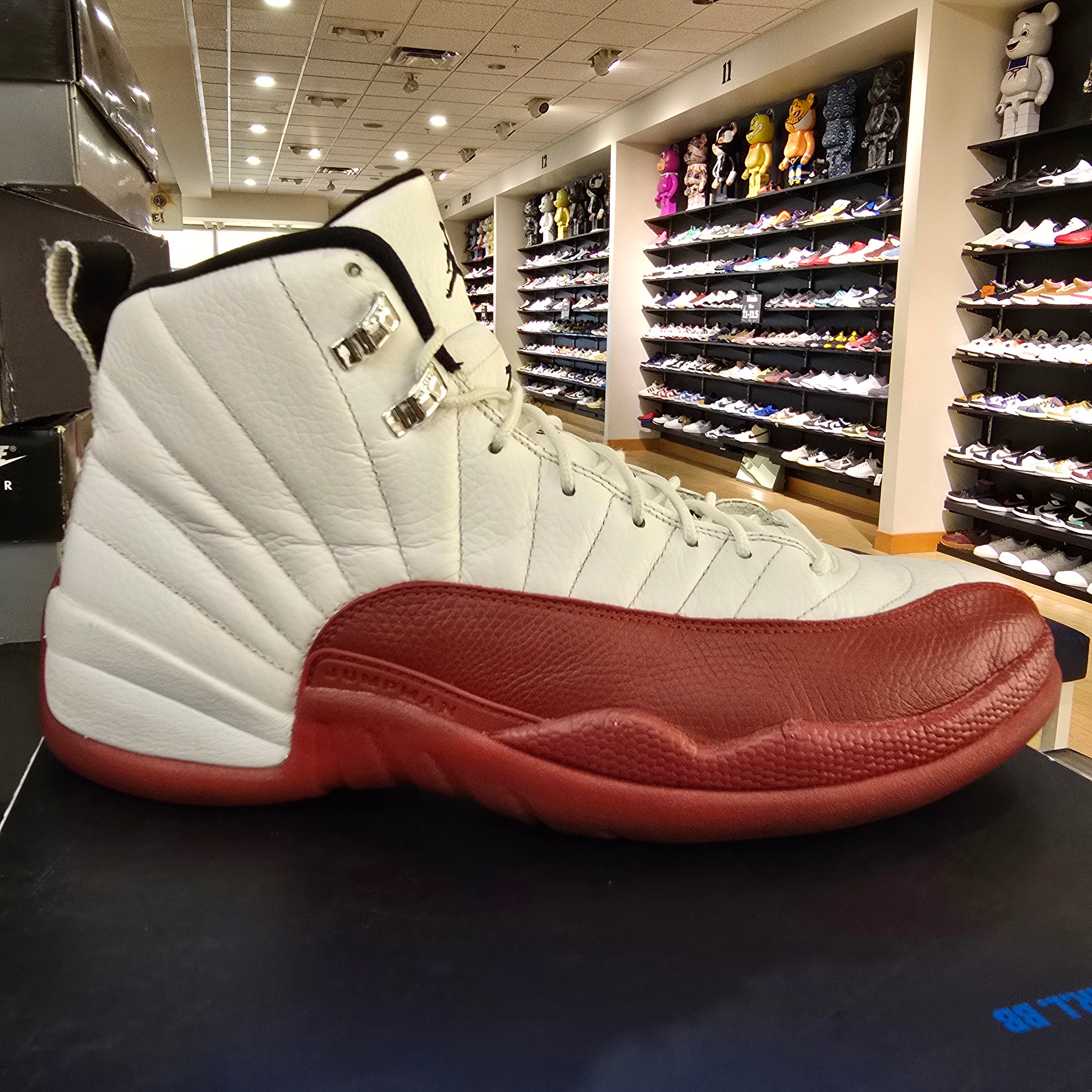 Jordan 12 Retro Cherry (2009) SZ 12 USED (SEPERATION NOT SAFE TO WEAR)