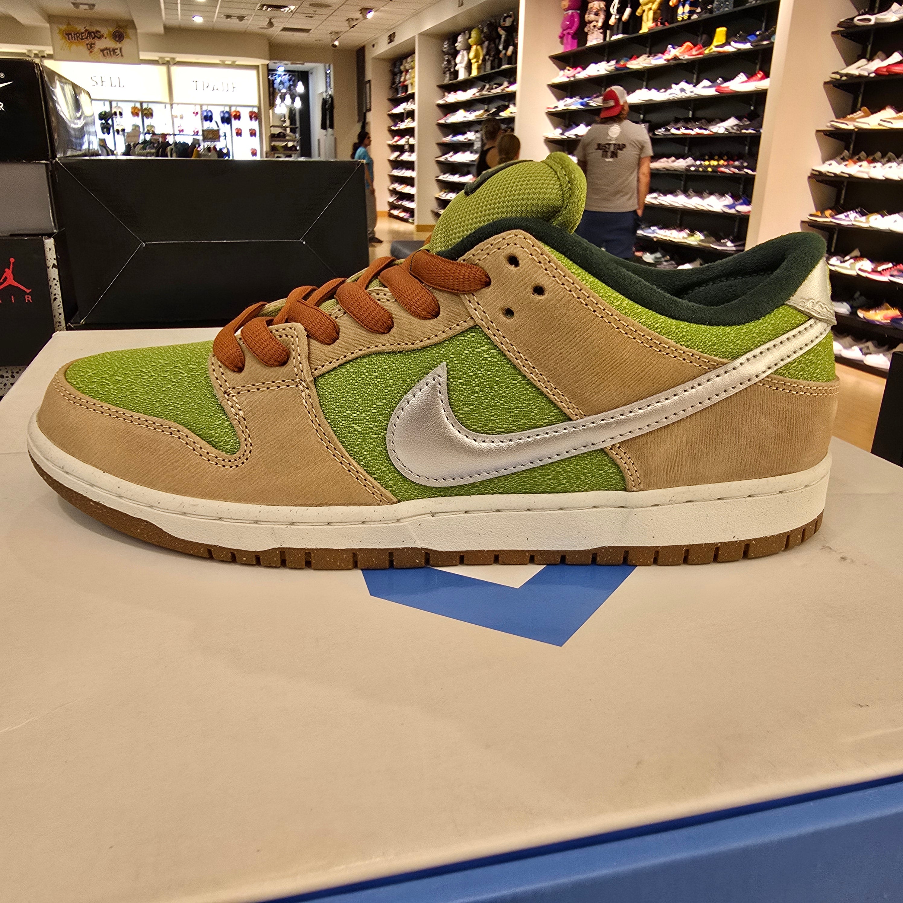 Nike SB Dunk Low Escargot SZ 10