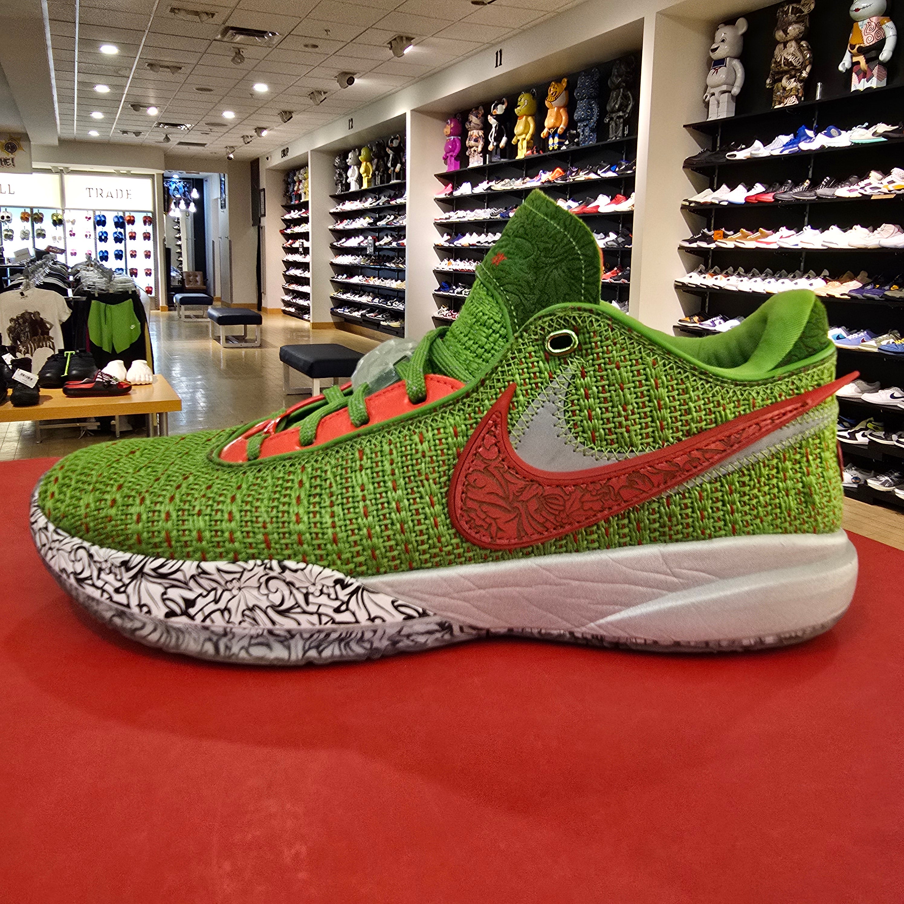 Nike LeBron 20 Stocking Stuffer SZ 11.5 USED