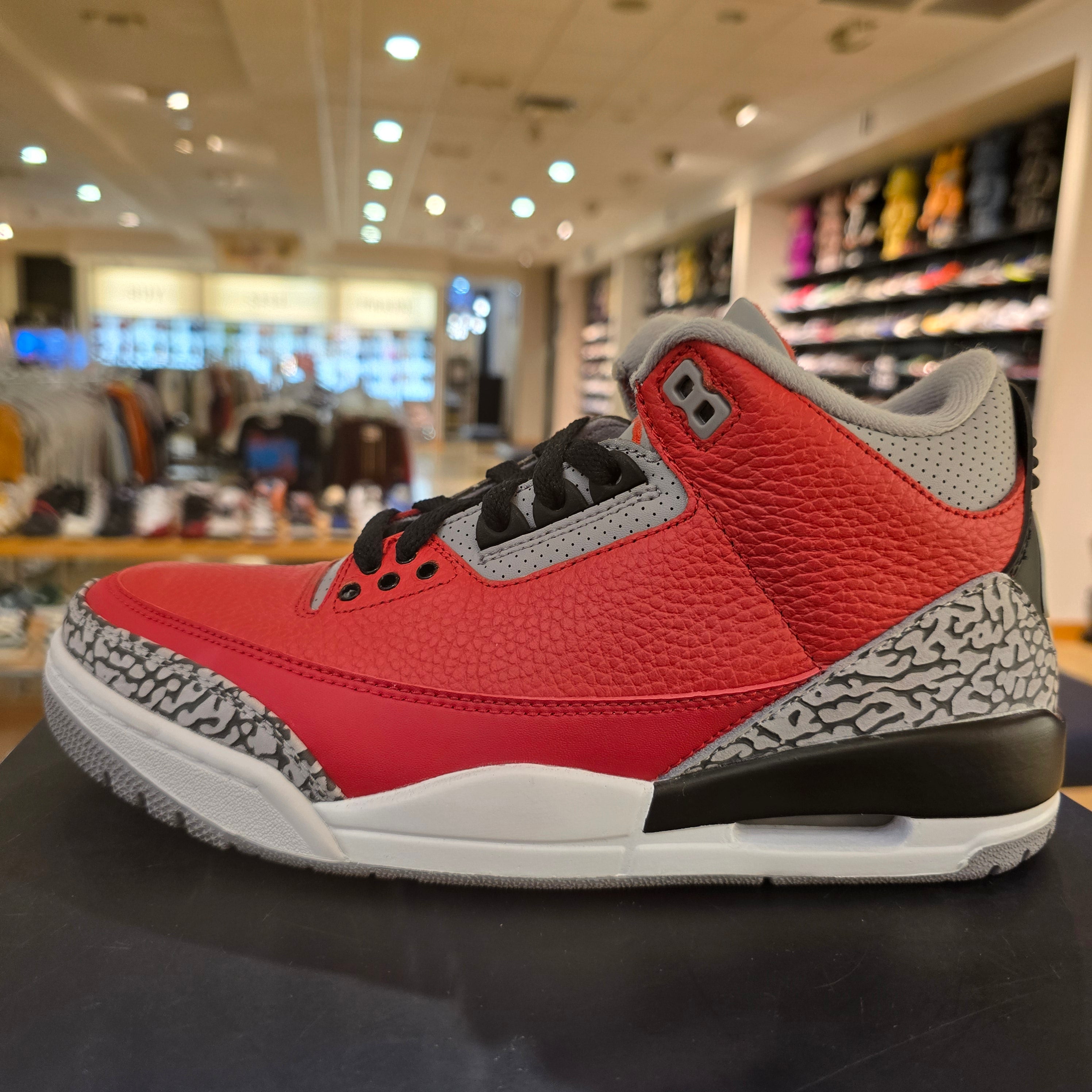 Jordan 3 Retro SE Unite SZ 8