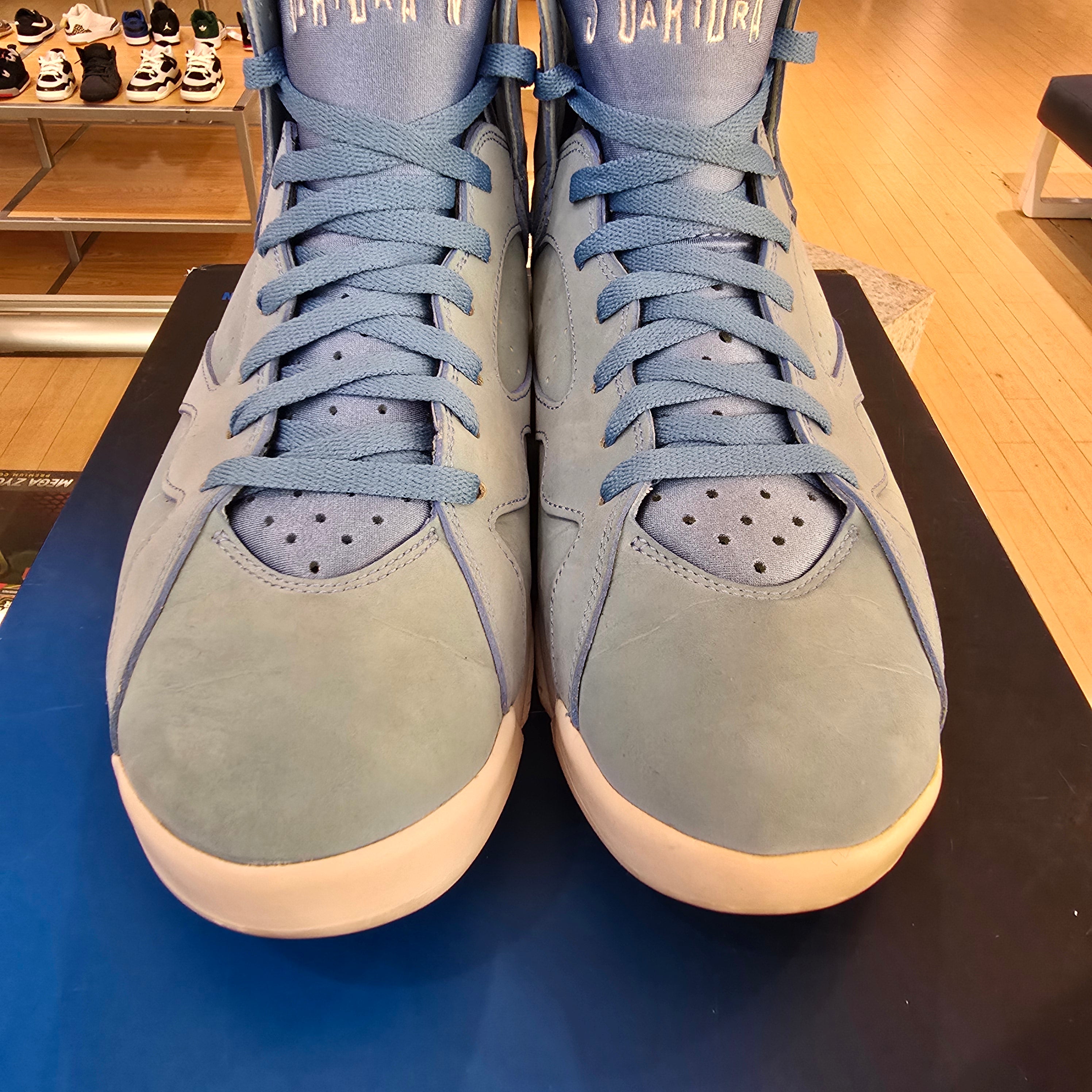 Jordan 7 Retro Pantone SZ 11.5 USED NO BOX YELLOW