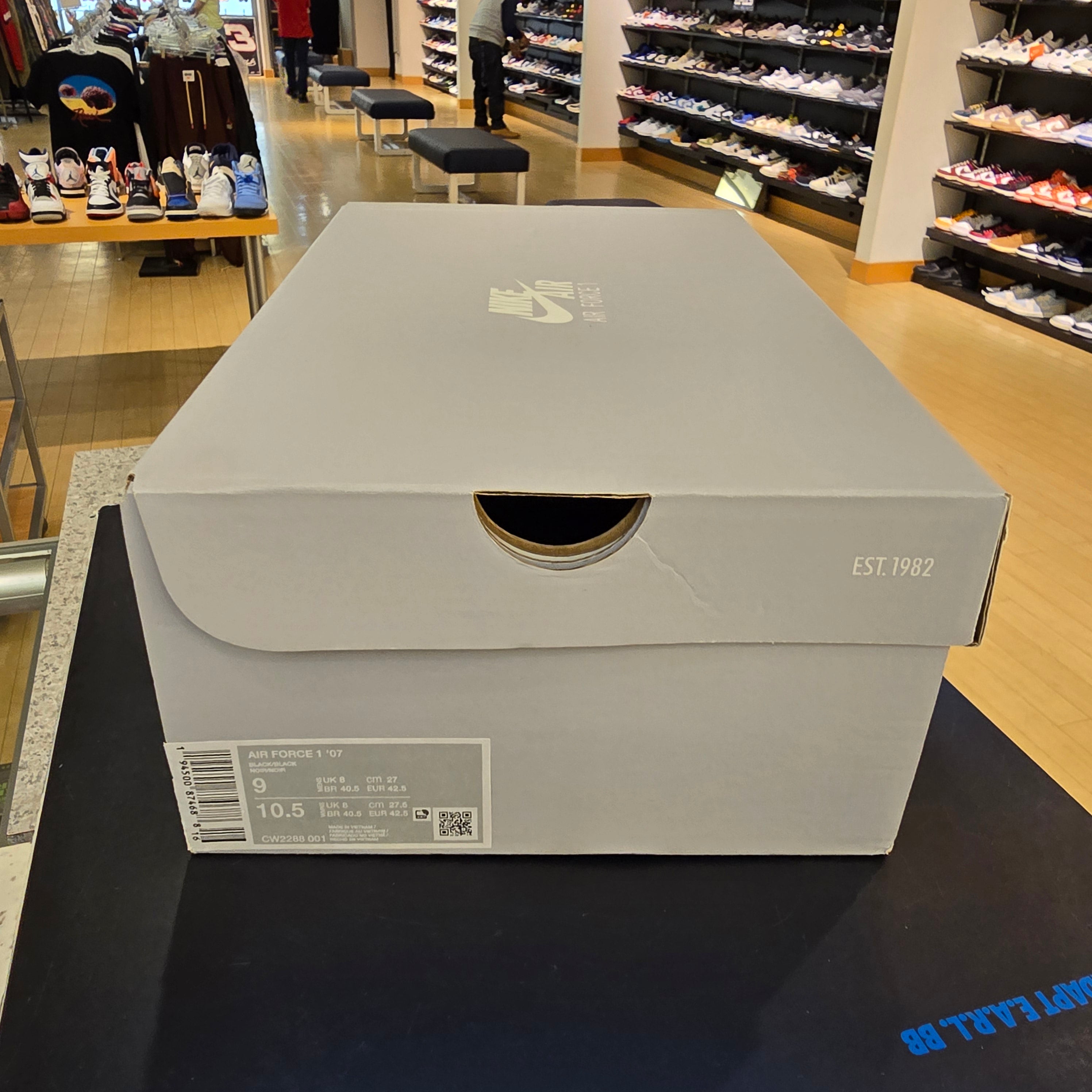 Nike Air Force 1 Low '07 Black SZ 9