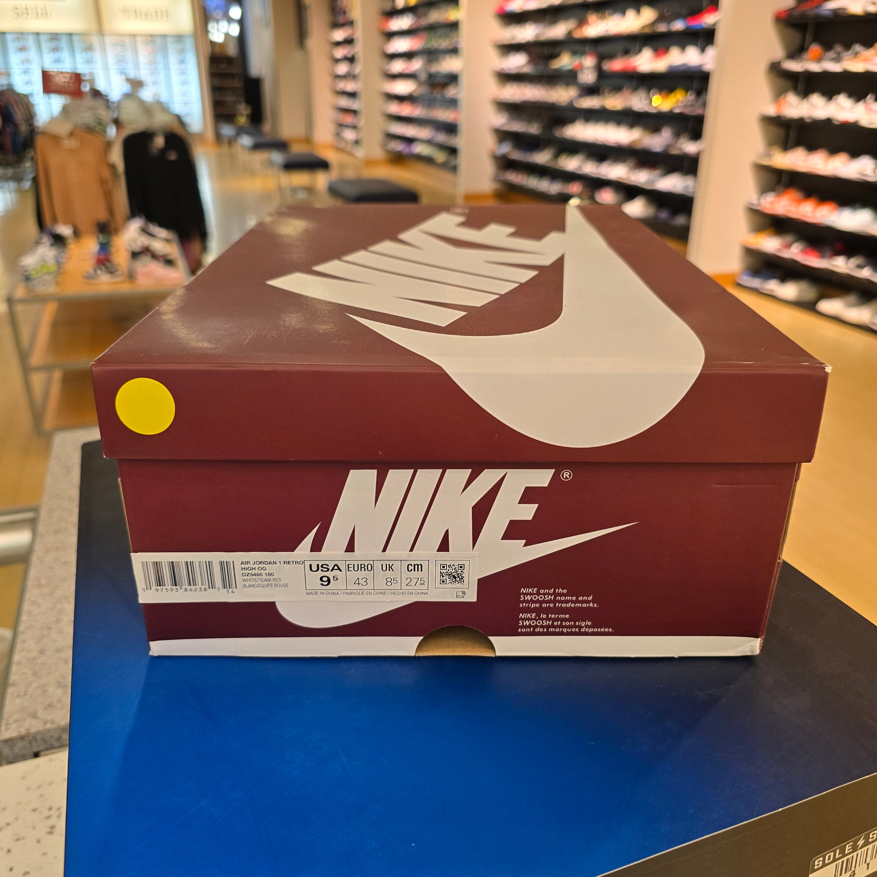 Jordan 1 Retro High OG Artisanal Team Red SZ 9.5 USED