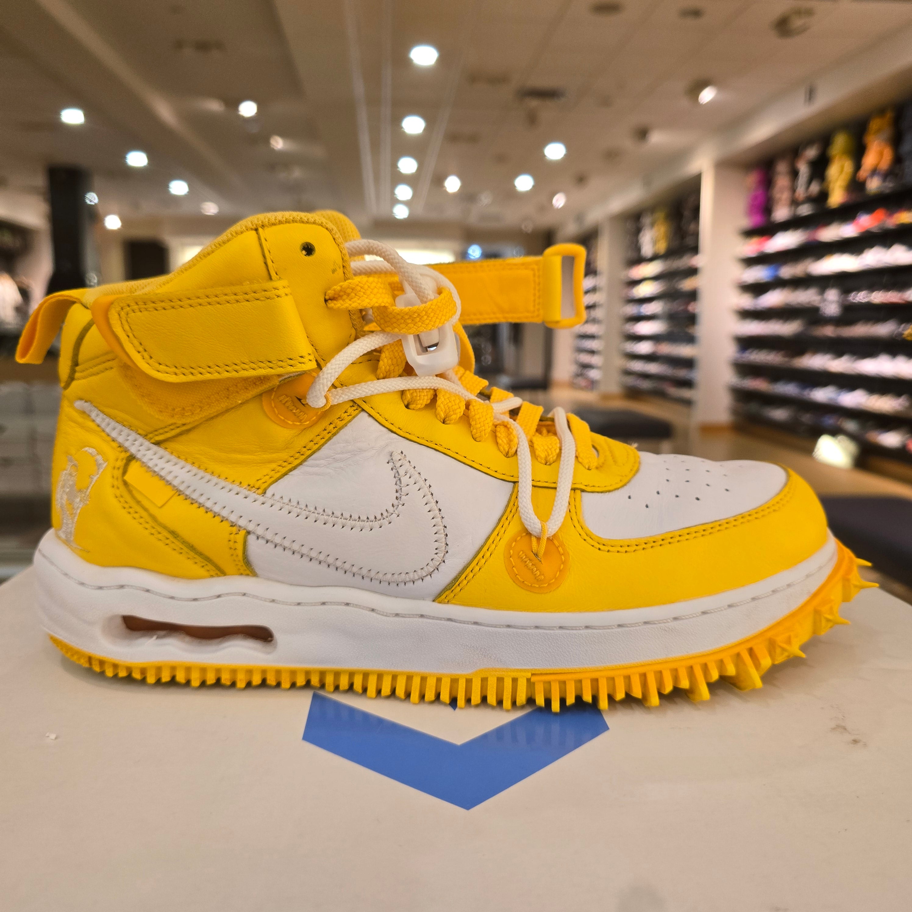 Nike Air Force 1 Mid SP Off-White Varsity Maize SZ 9 USED