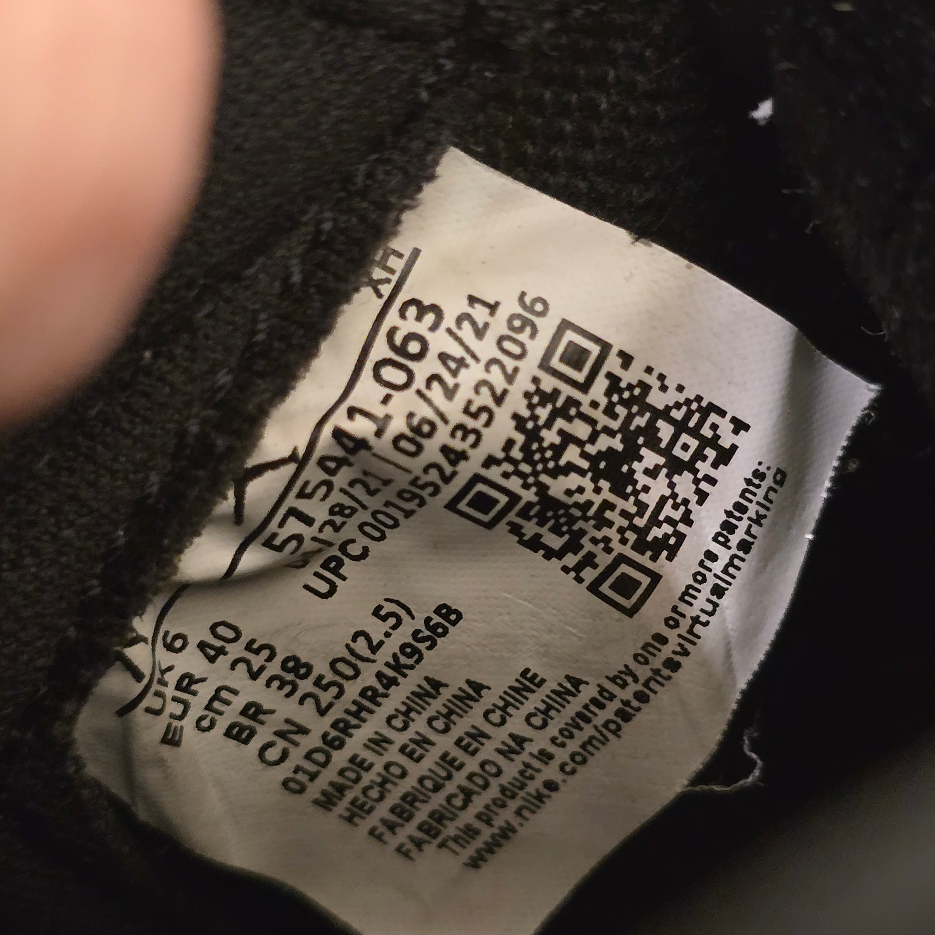 Jordan 1 Retro High OG Patent Bred (GS) SZ 7Y USED