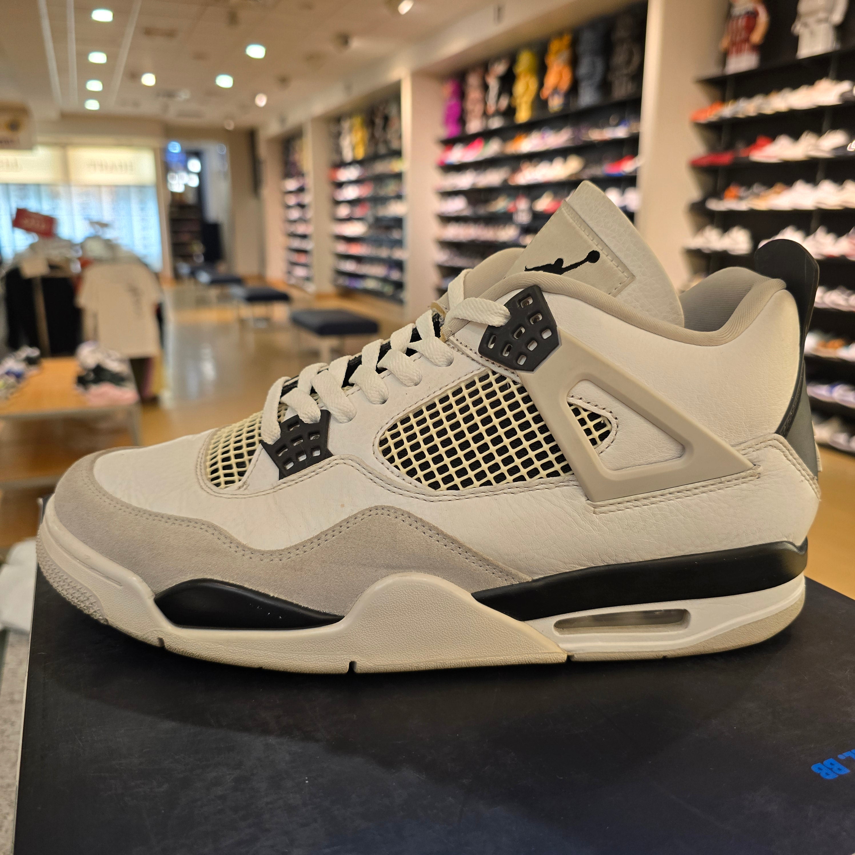 Jordan 4 Retro Military Black SZ 11.5 USED NO BOX