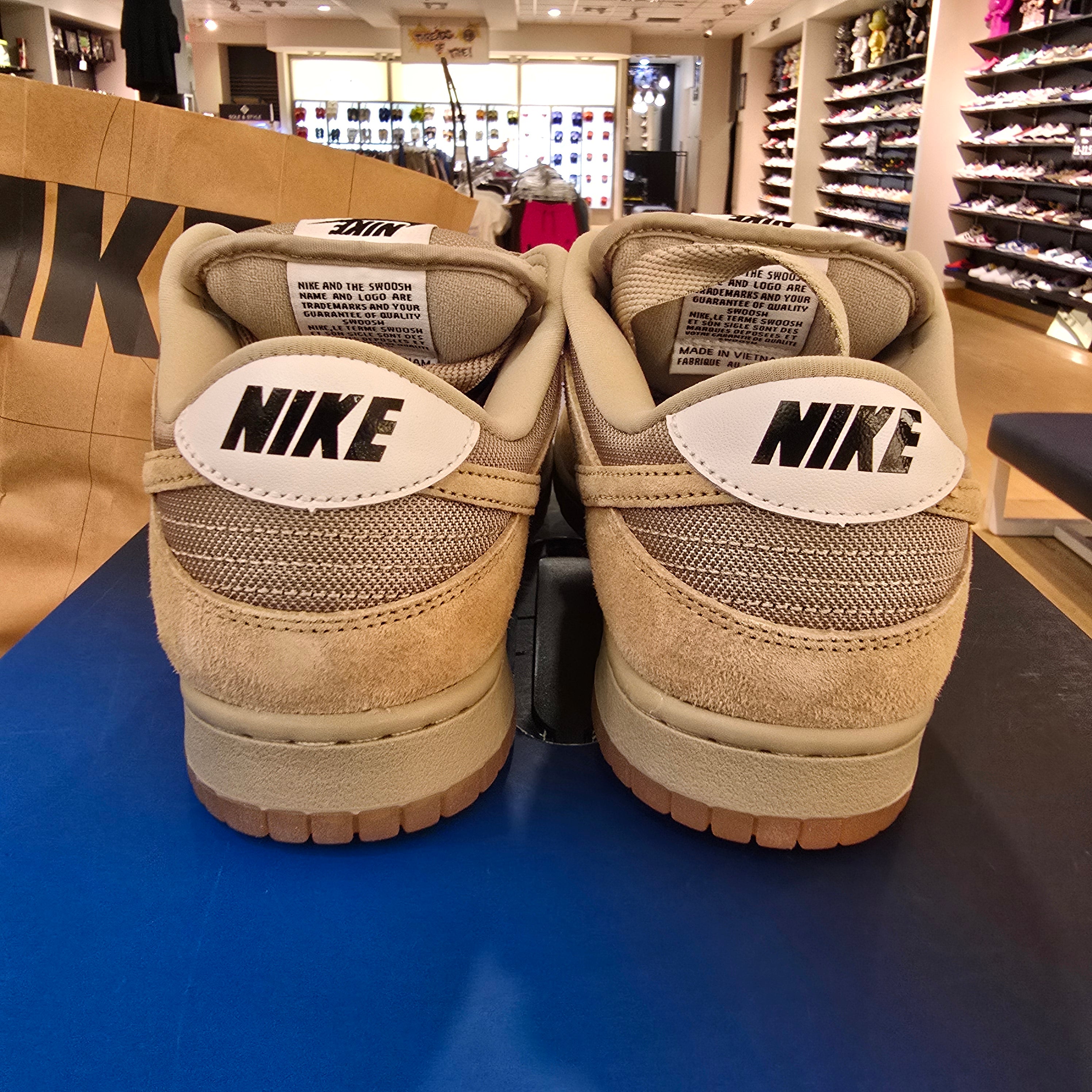 Nike SB Dunk Low Pro B Parachute Beige SZ 8.5 MISSING LID