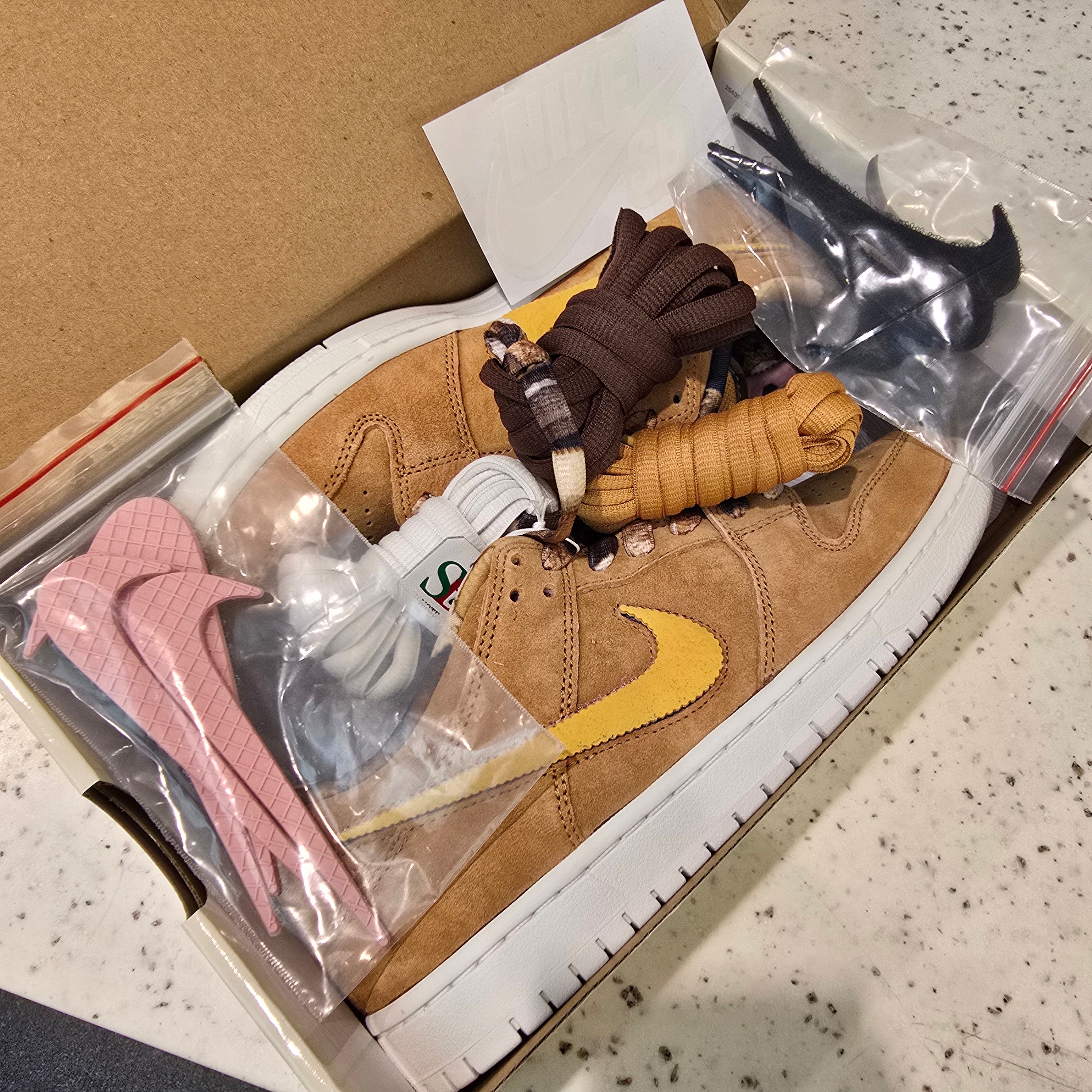 Nike SB Dunk Low Pro NOTE Shop Manchester Brew and Biscuits SZ 7.5