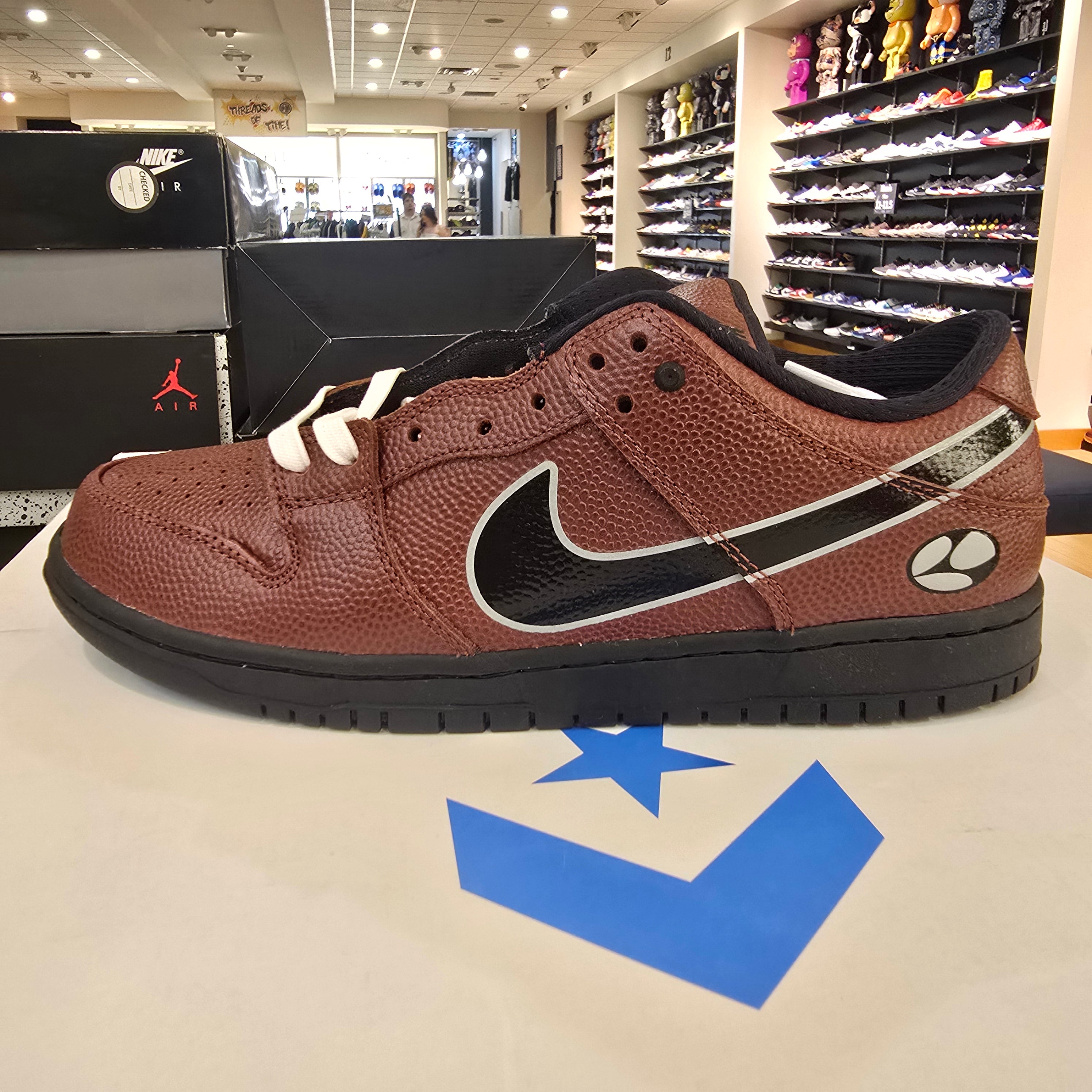 Nike SB Dunk Low Limousine Skateboards SZ 10