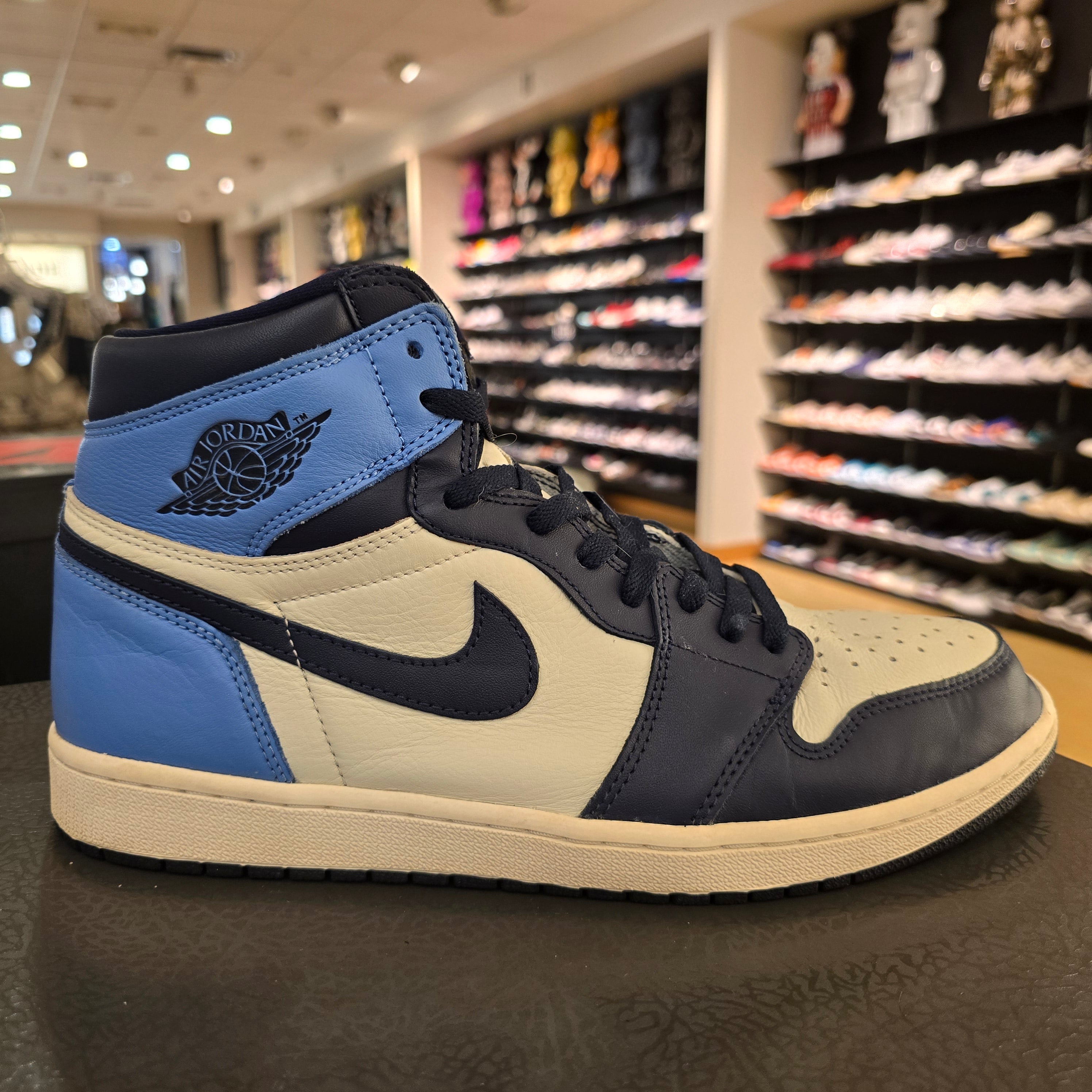 Air Jordan 1 Retro High Obsidian Sz 12 USED