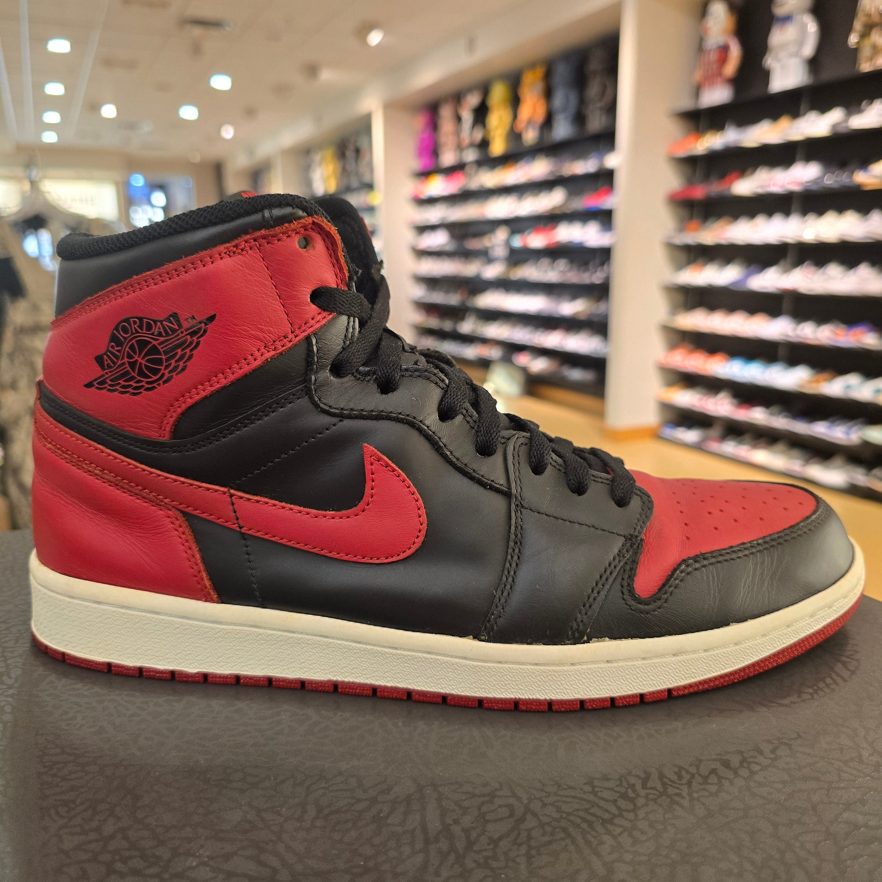 Air Jordan 1 Retro Bred 2013 SZ 12 USED