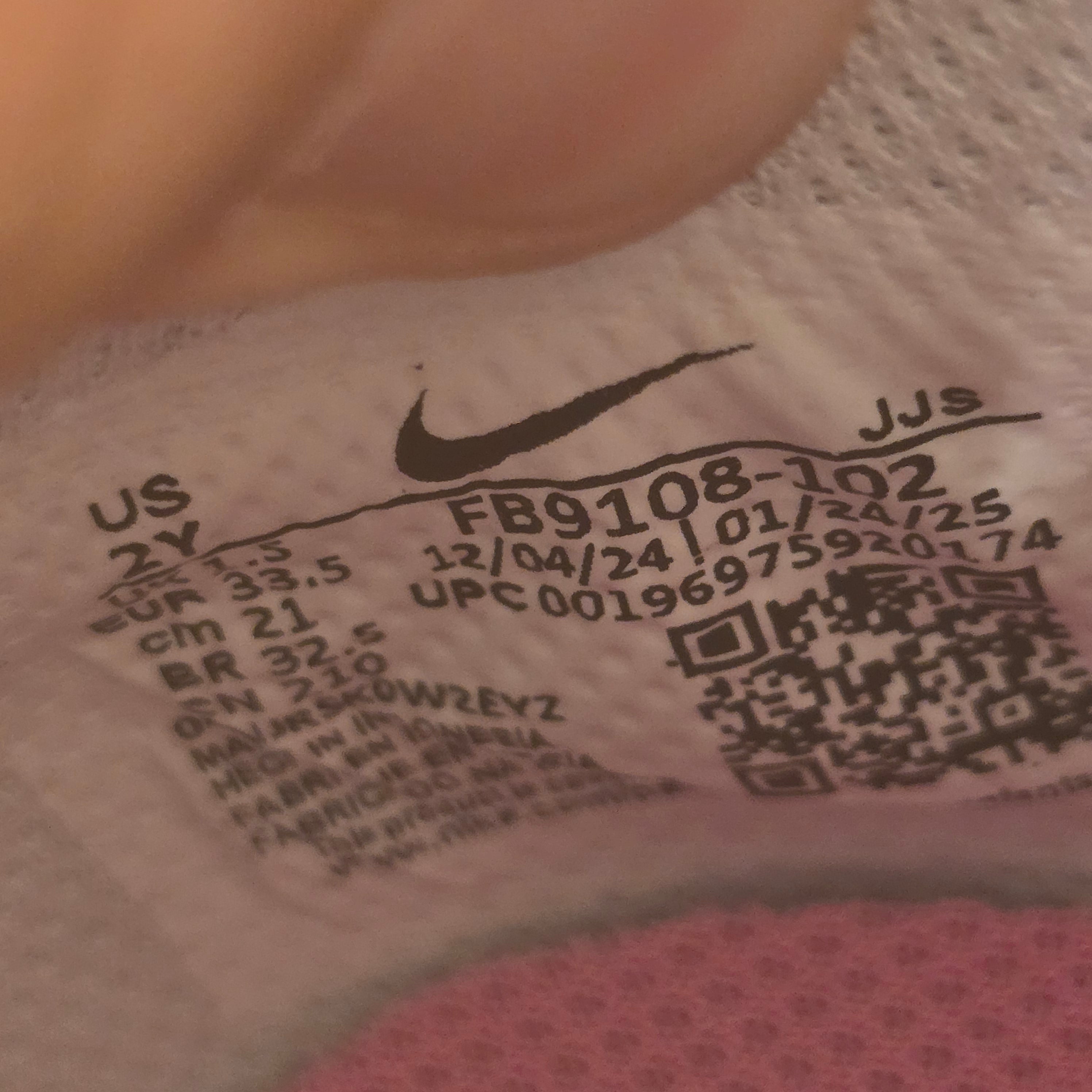Nike Dunk Low Laser Fuchsia (PS) SZ 2Y
