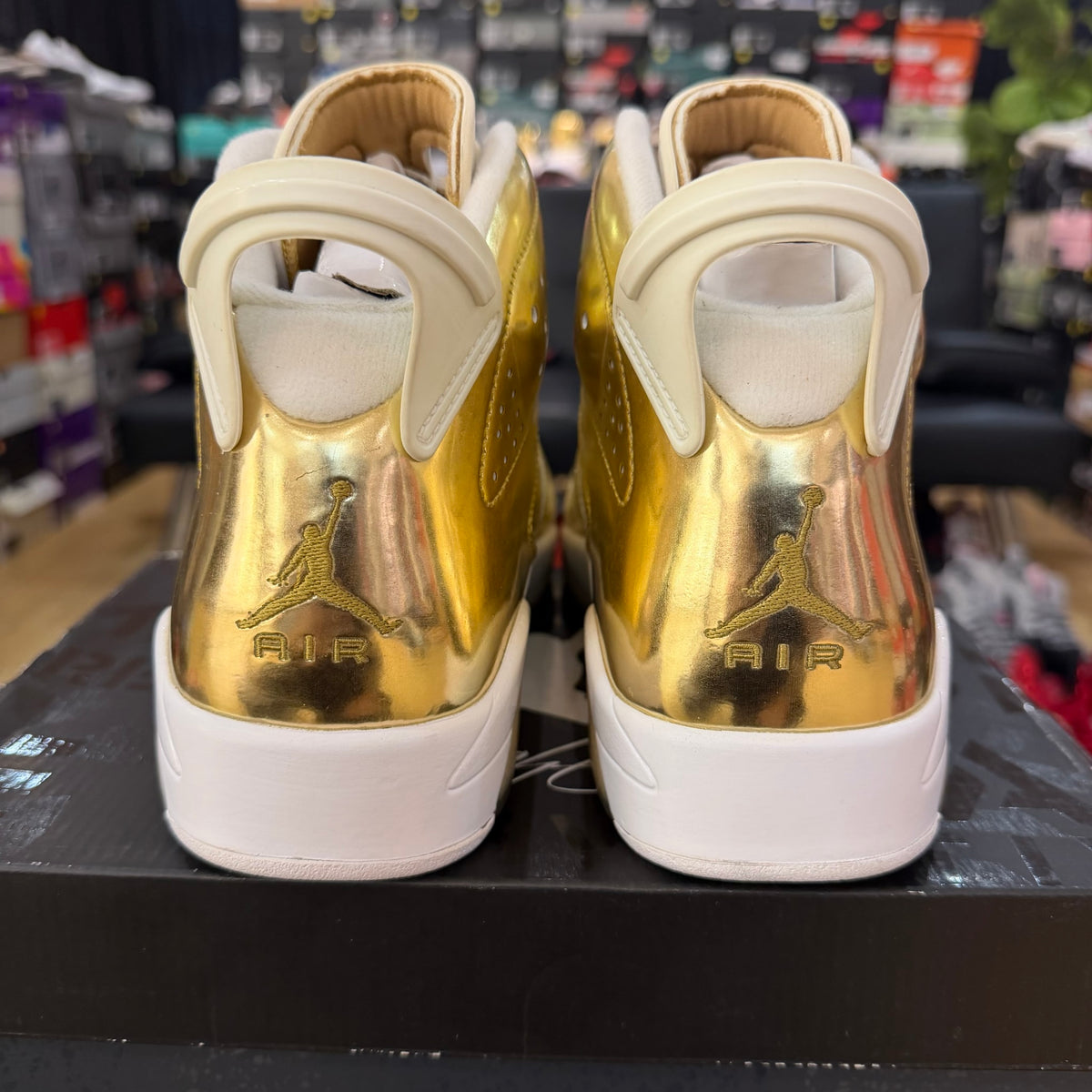 Jordan 6 Retro Pinnacle Metallic Gold