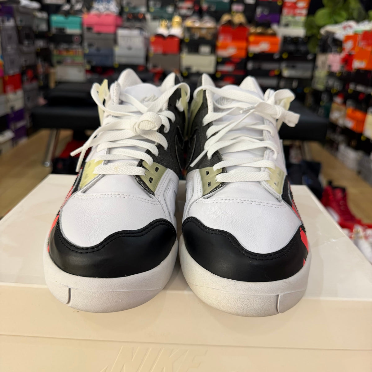 Nike Air Tech Challenge II French Open (2014) yellowing 