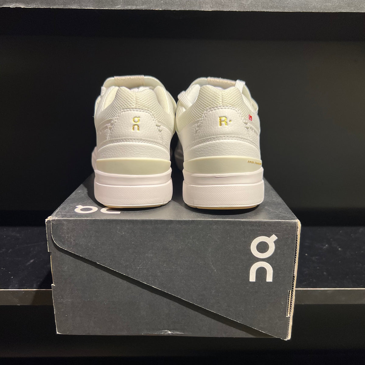 On The Roger Centre Court White Gum (Women's) (non numbered) used