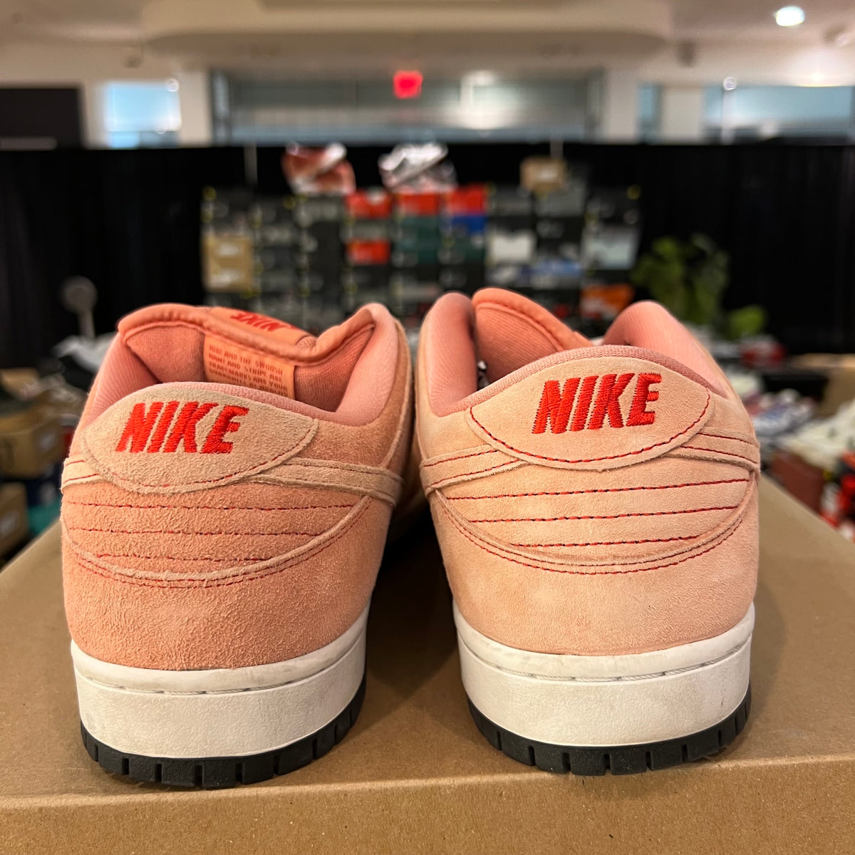 Nike SB Dunk Low Pink Pig used rep box