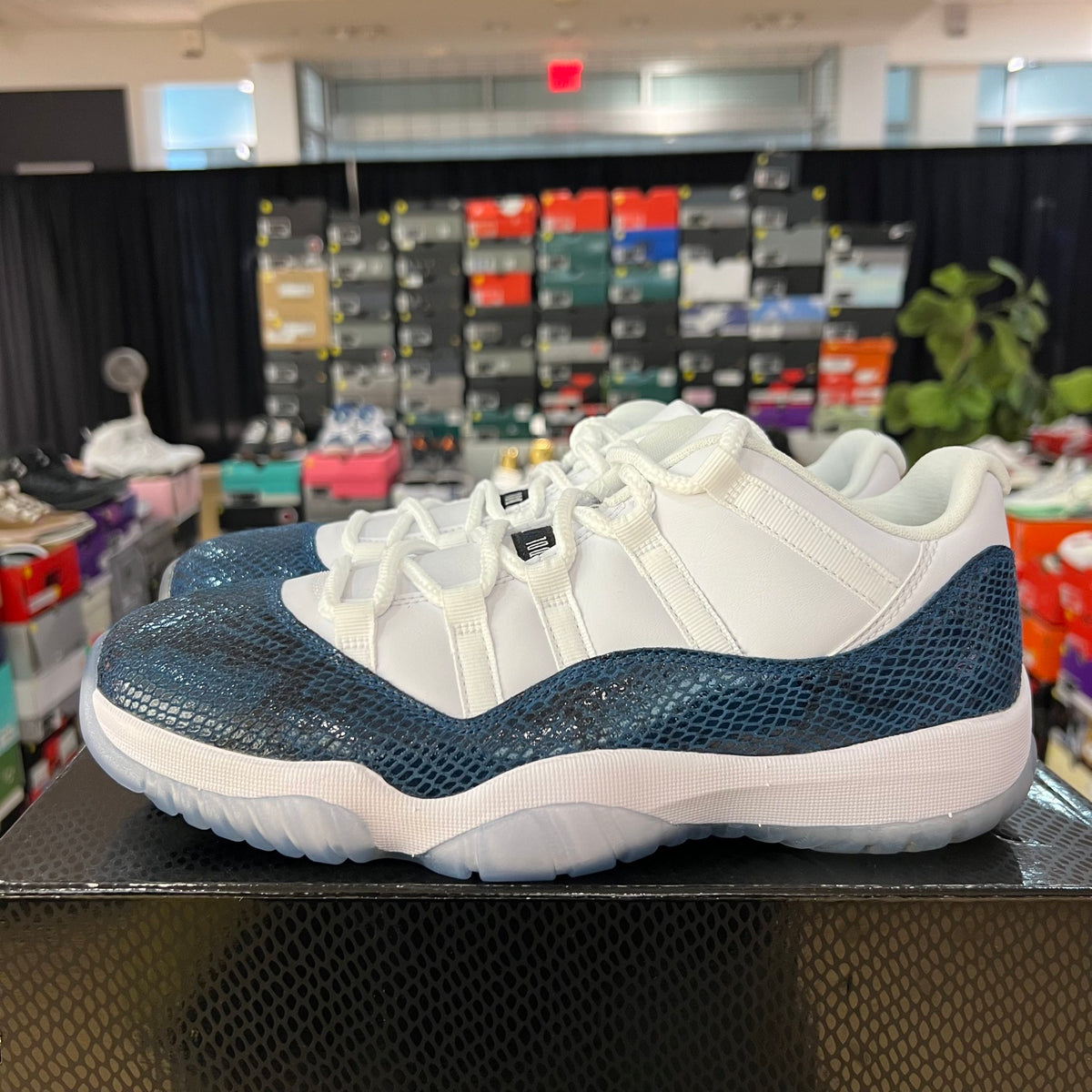 Jordan 11 Retro Low Snake Navy (2019) used