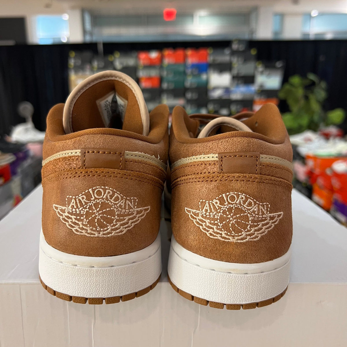 Jordan 1 Low SE Legend Coffee (Women's) used