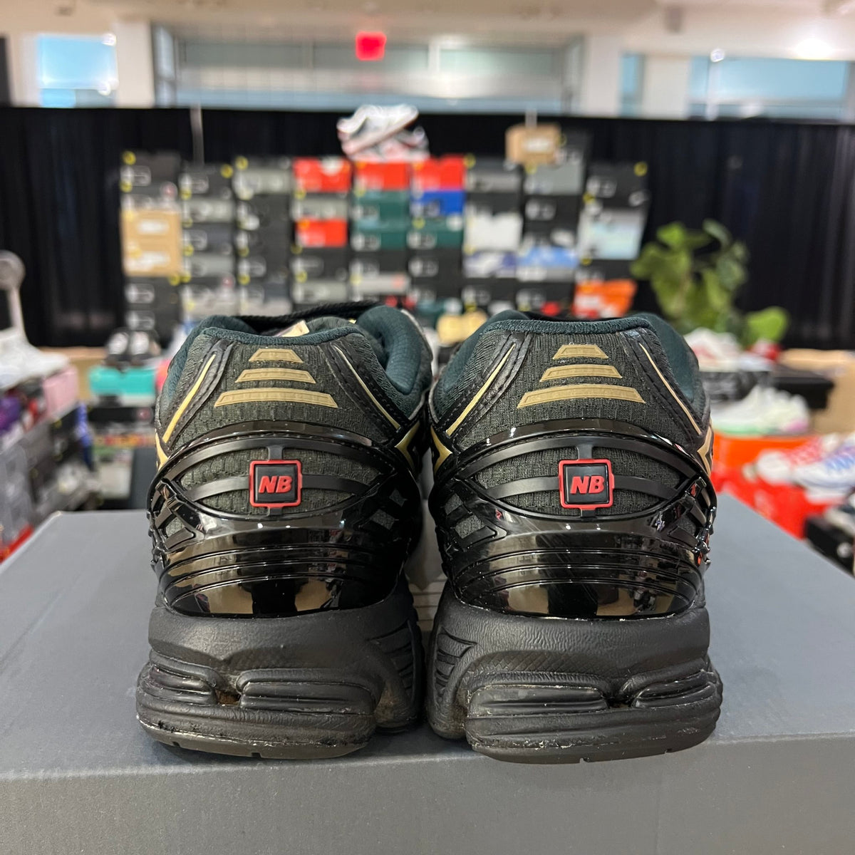 New Balance 1906R Kith Black used