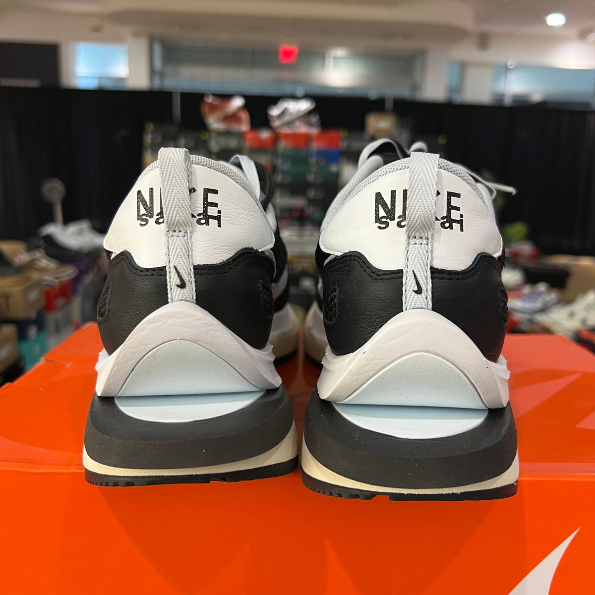 Nike Vaporwaffle sacai Black White used
