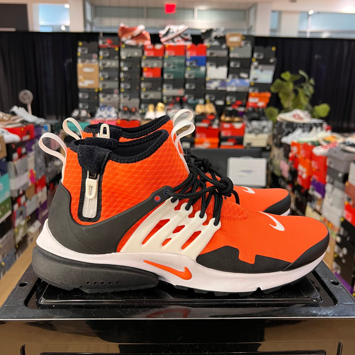 Nike Air Presto Mid Utility Black Orange used no box